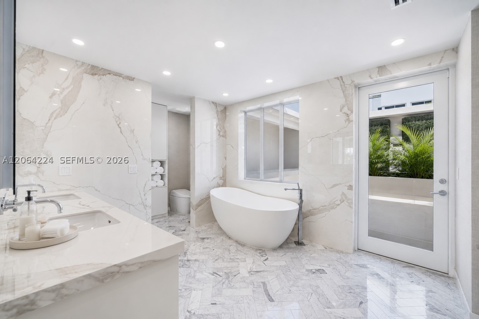 6203 Laguna Path N Miami Beach, FL 33141
