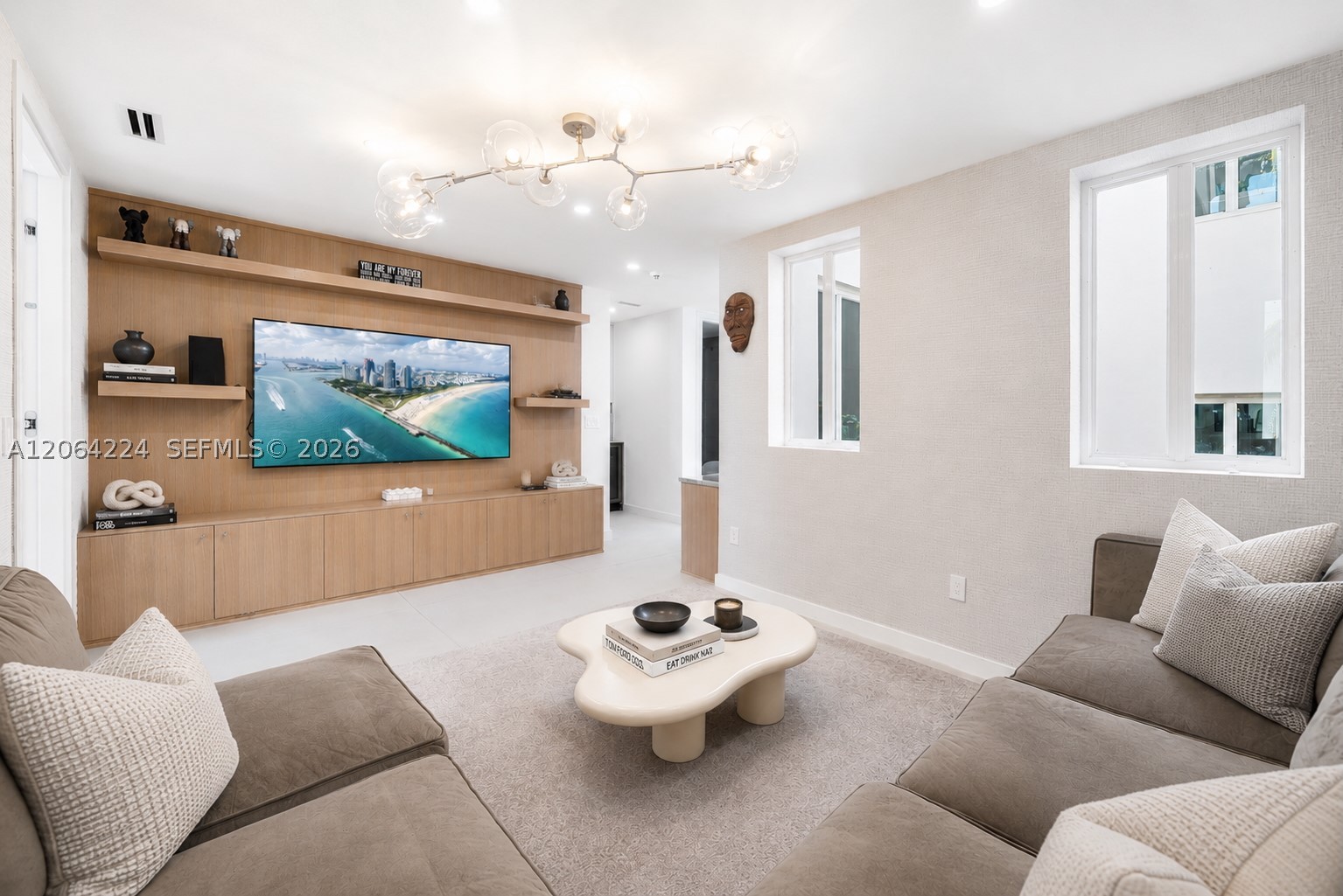 6203 Laguna Path N Miami Beach, FL 33141