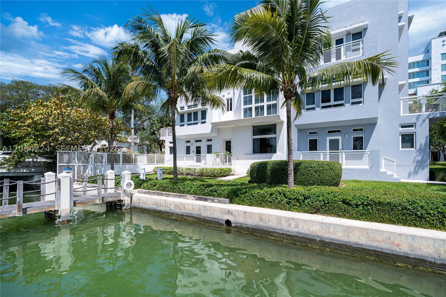 6203 Laguna Path N Miami Beach, FL 33141