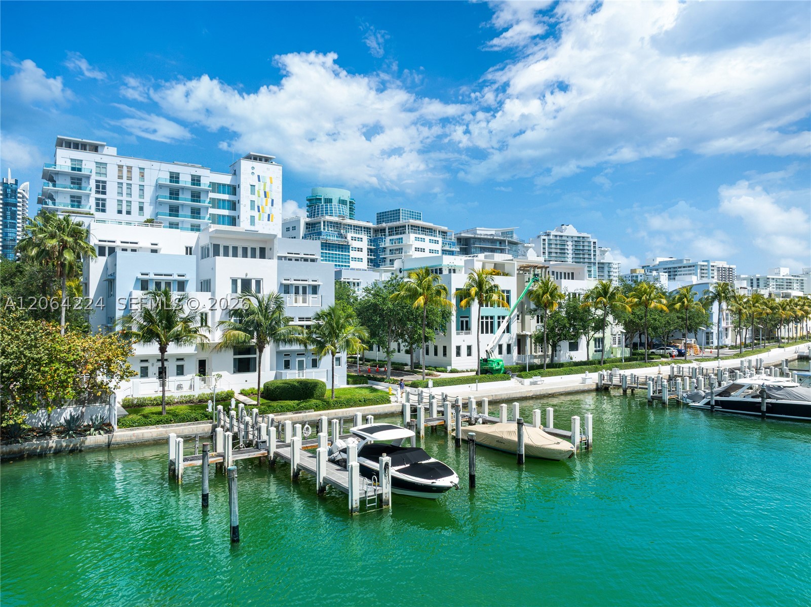 6203 Laguna Path N Miami Beach, FL 33141
