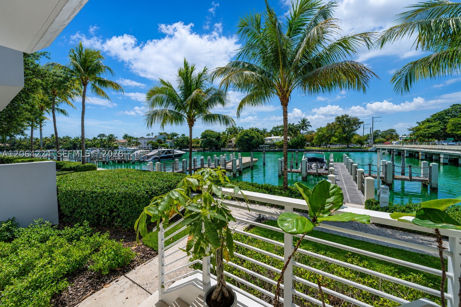 6203 Laguna Path N Miami Beach, FL 33141