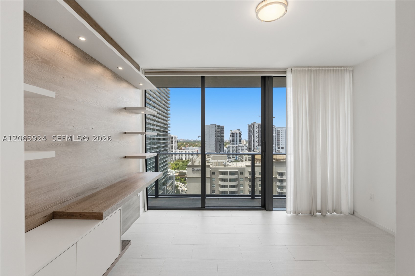 image Brickell Flatiron30
