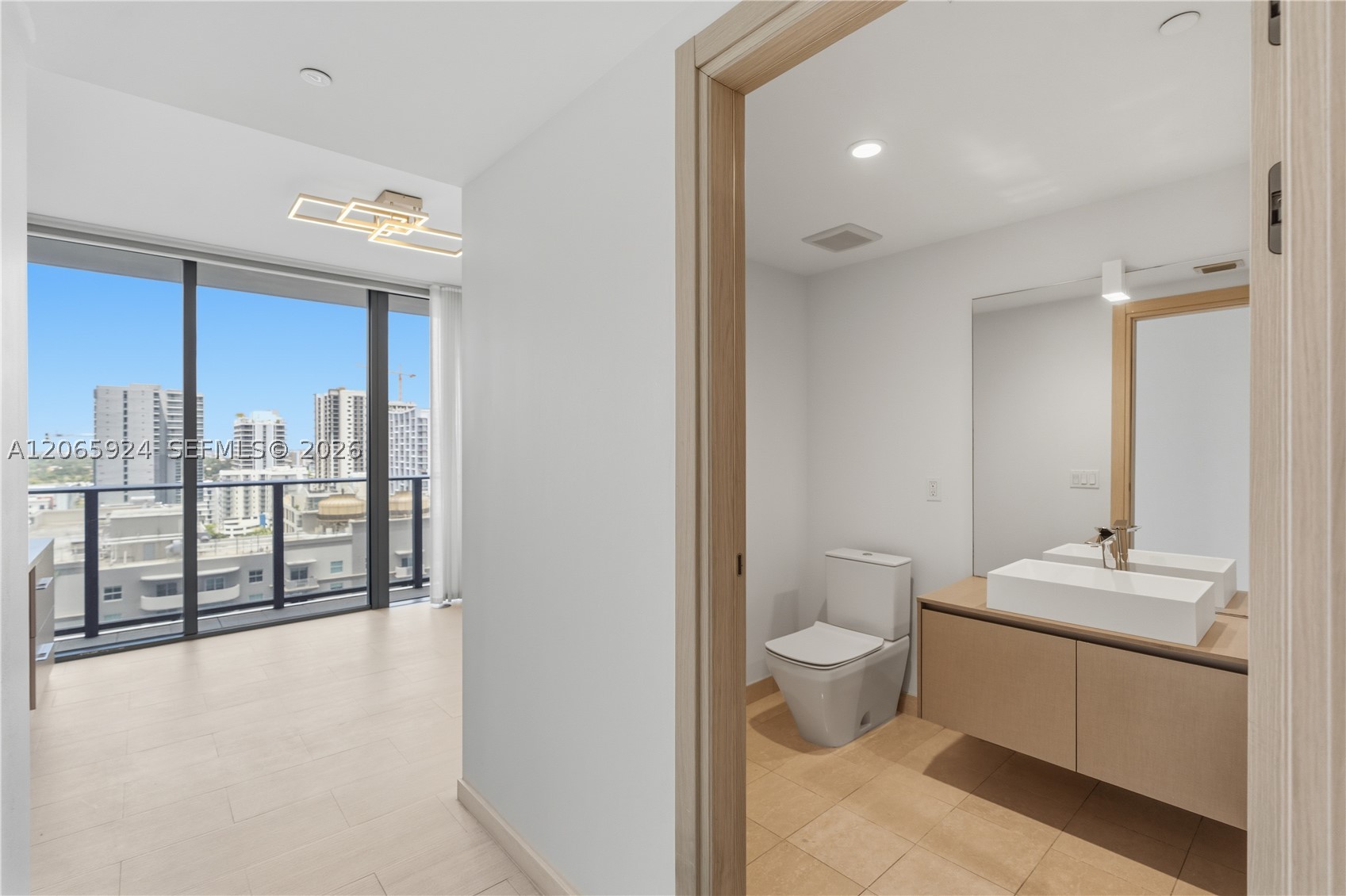 image Brickell Flatiron36
