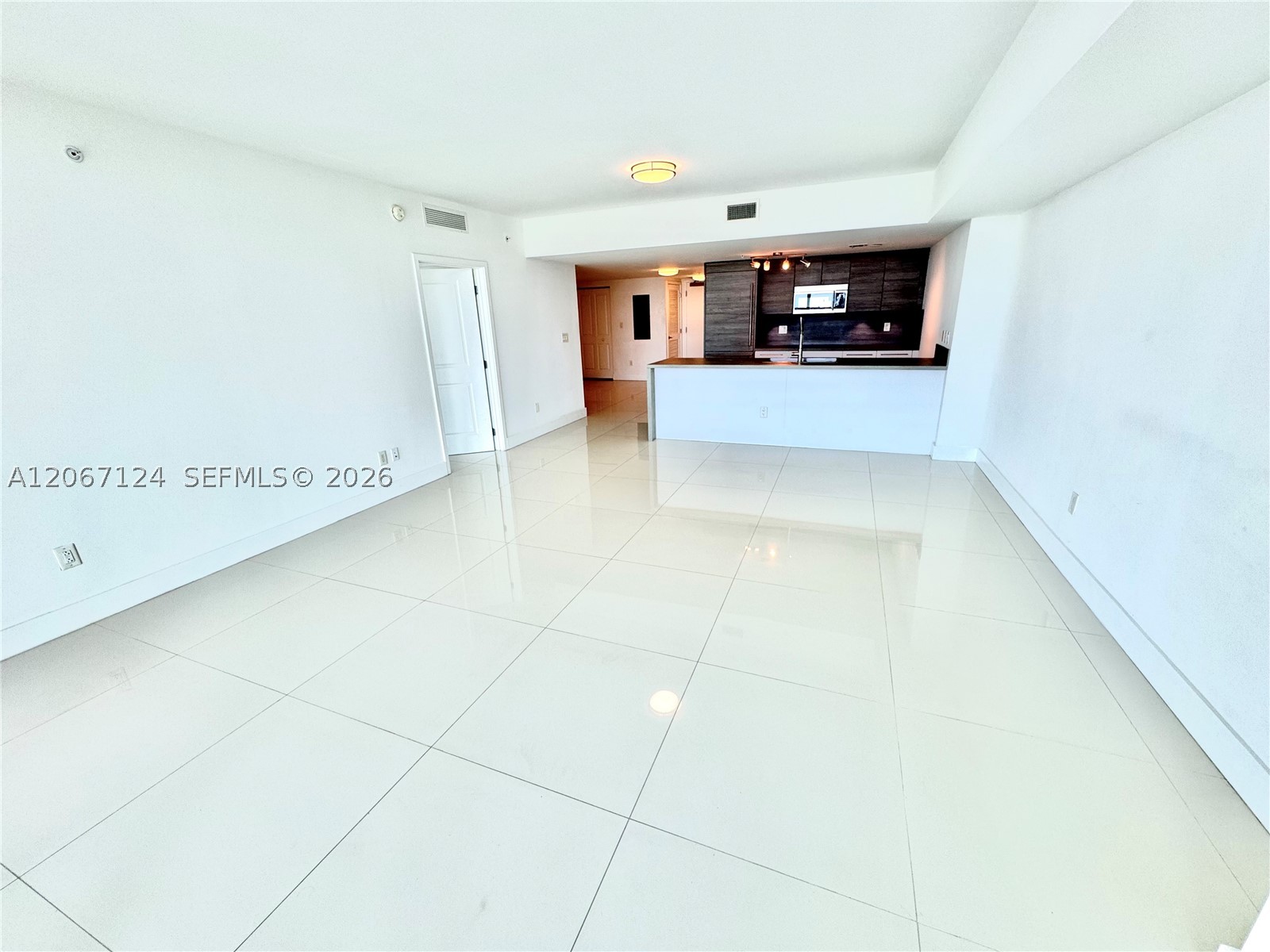 image 400 Sunny Isles10