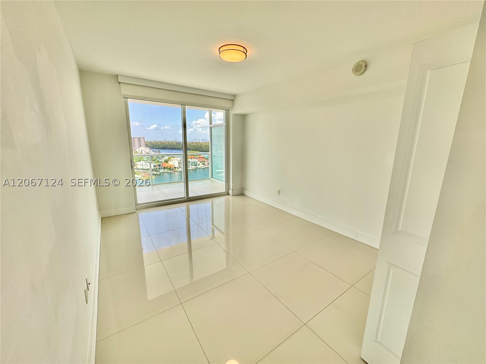 image 400 Sunny Isles14
