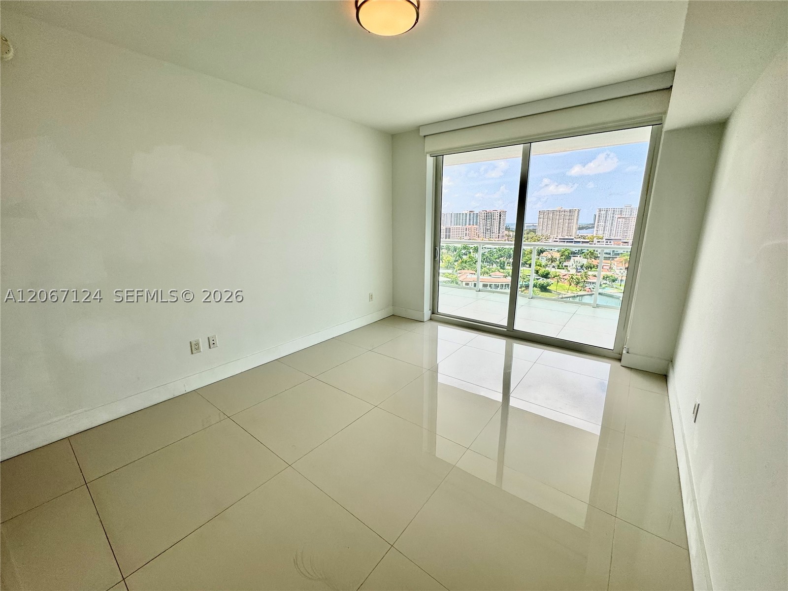image 400 Sunny Isles16