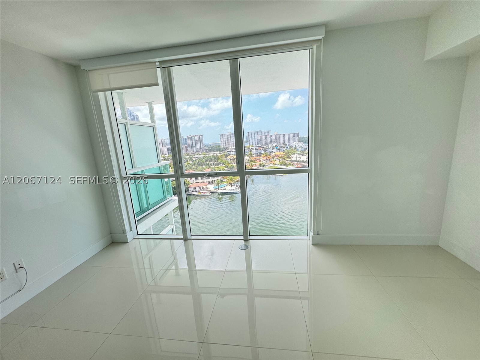 image 400 Sunny Isles21