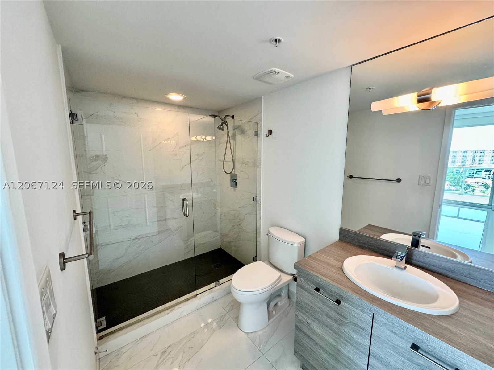 image 400 Sunny Isles32
