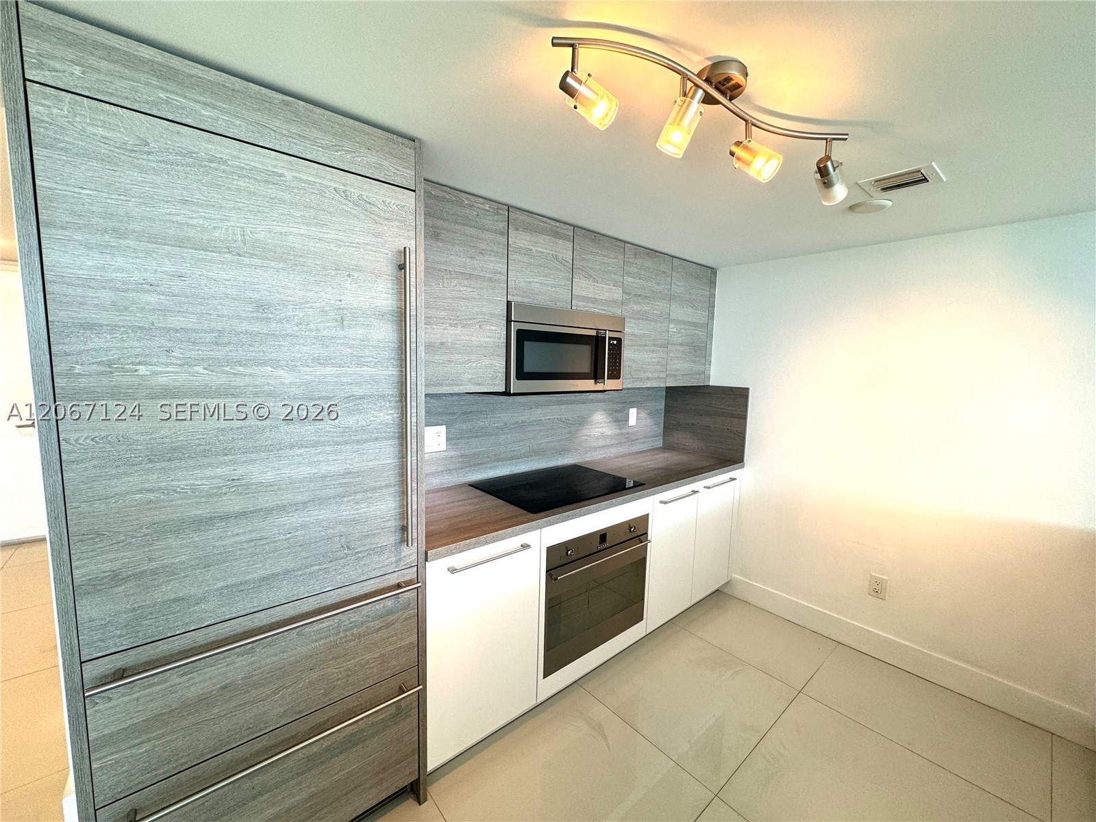 image 400 Sunny Isles7