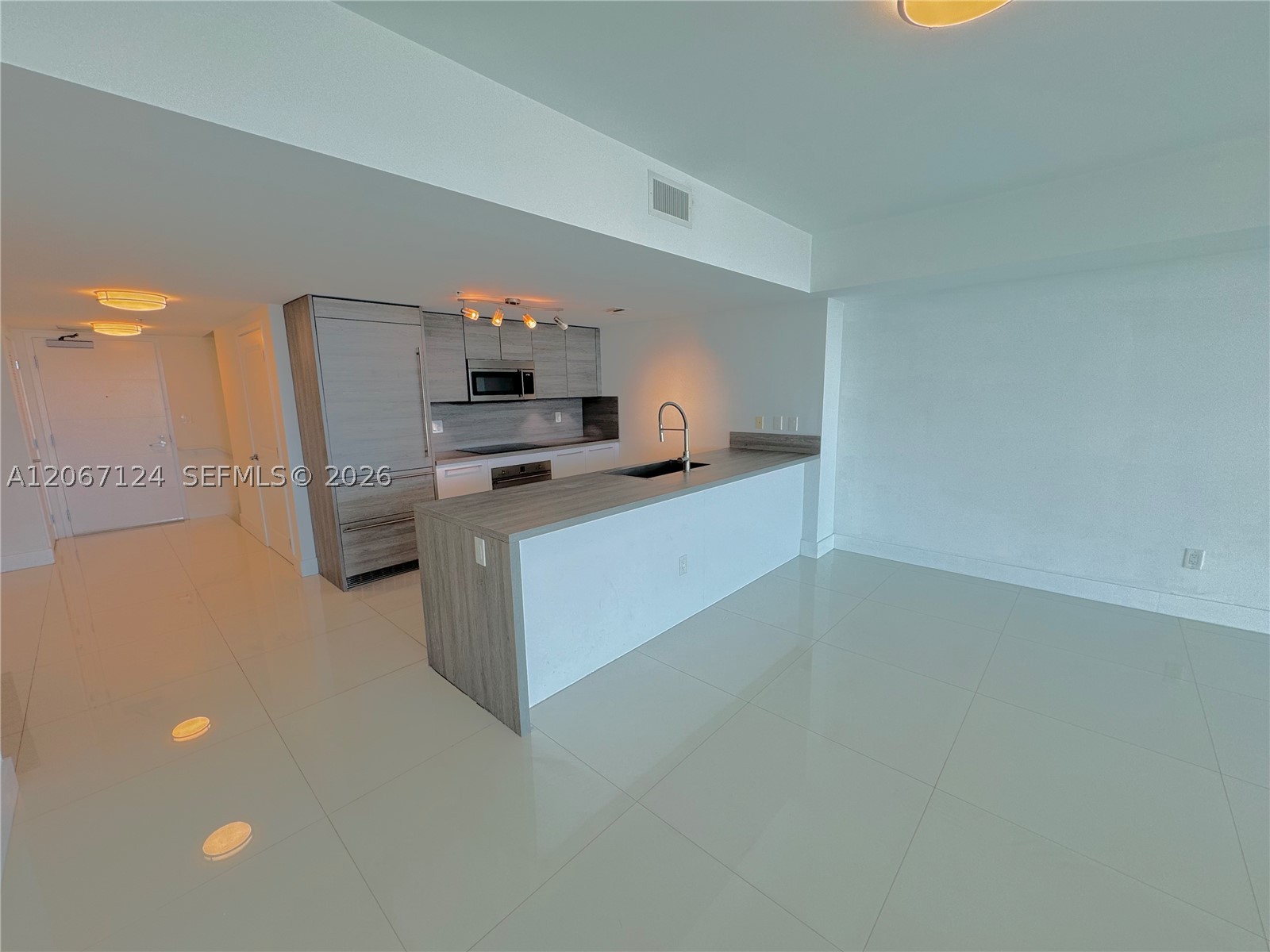 image 400 Sunny Isles8