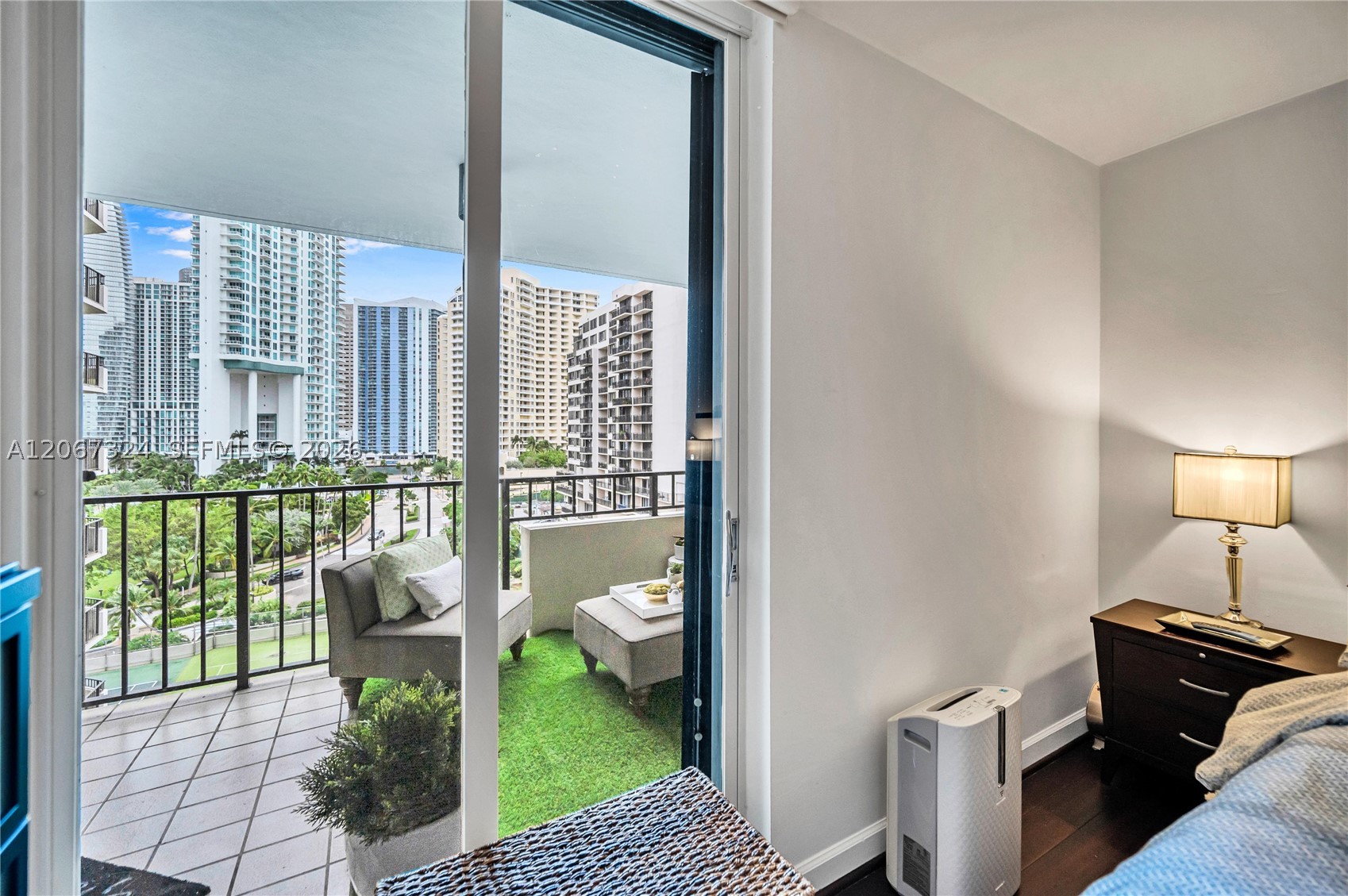 image Brickell Key One11