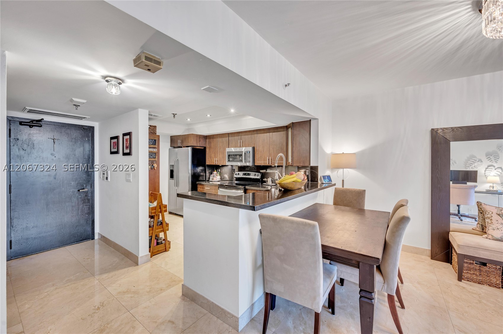 image Brickell Key One3