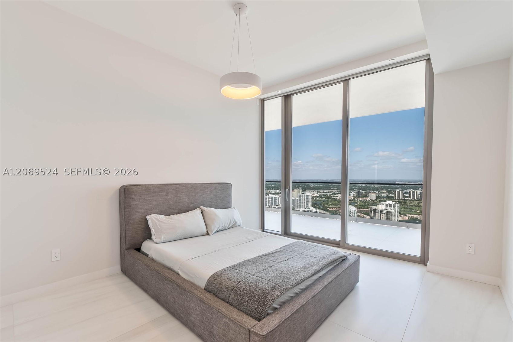 18975 Collins Ave #5403 Sunny Isles Beach, FL 33160