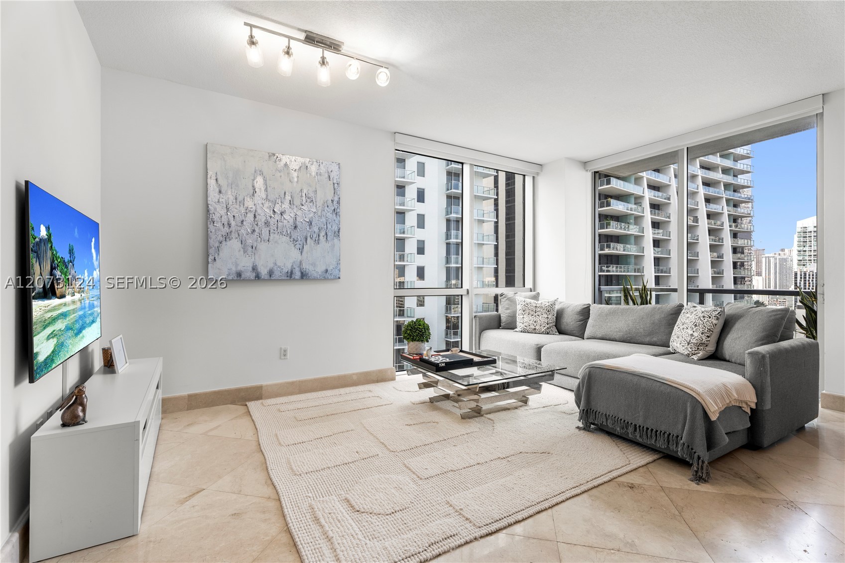 image 1060 Brickell - 10602