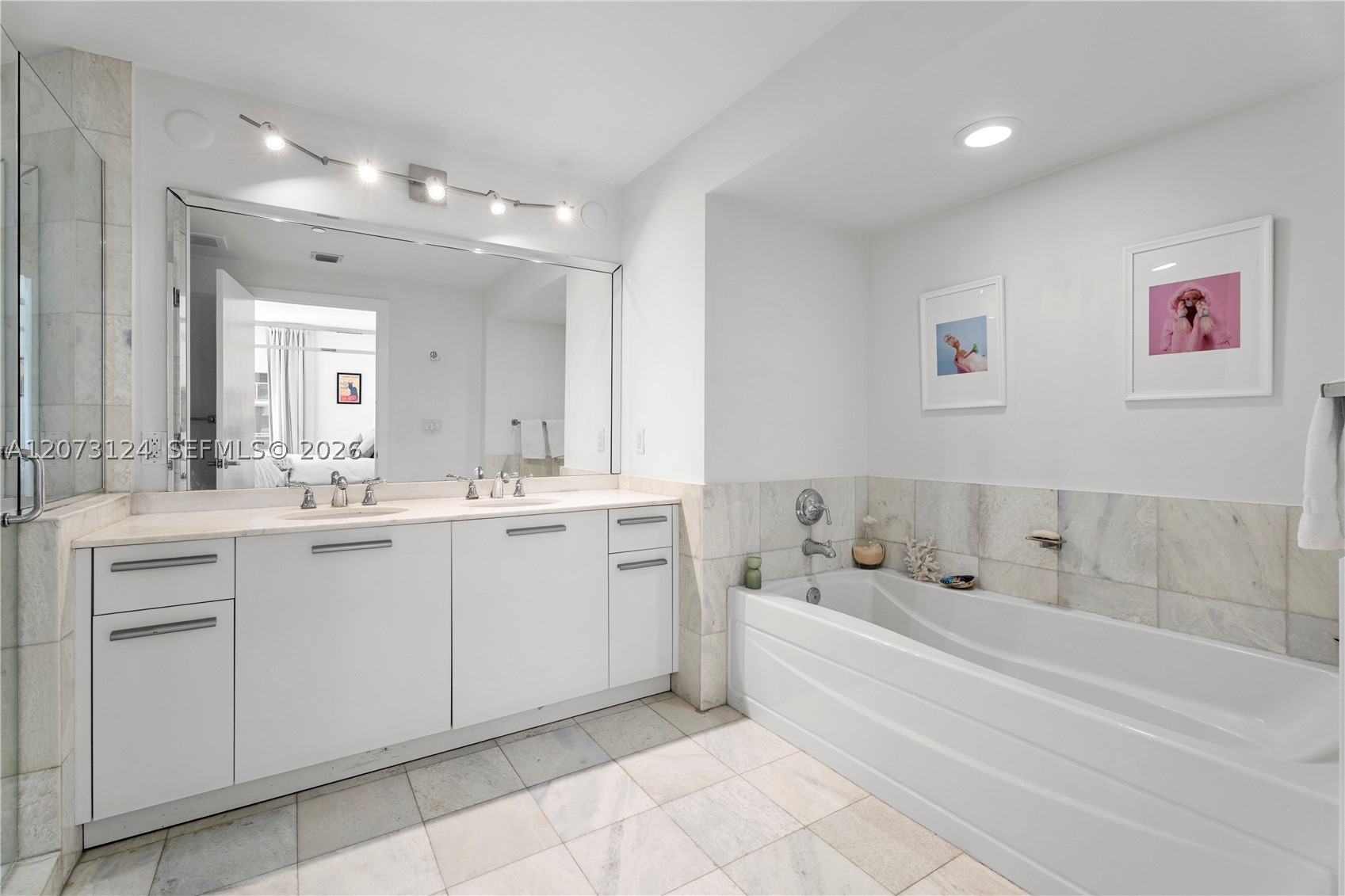 image 1060 Brickell - 10608
