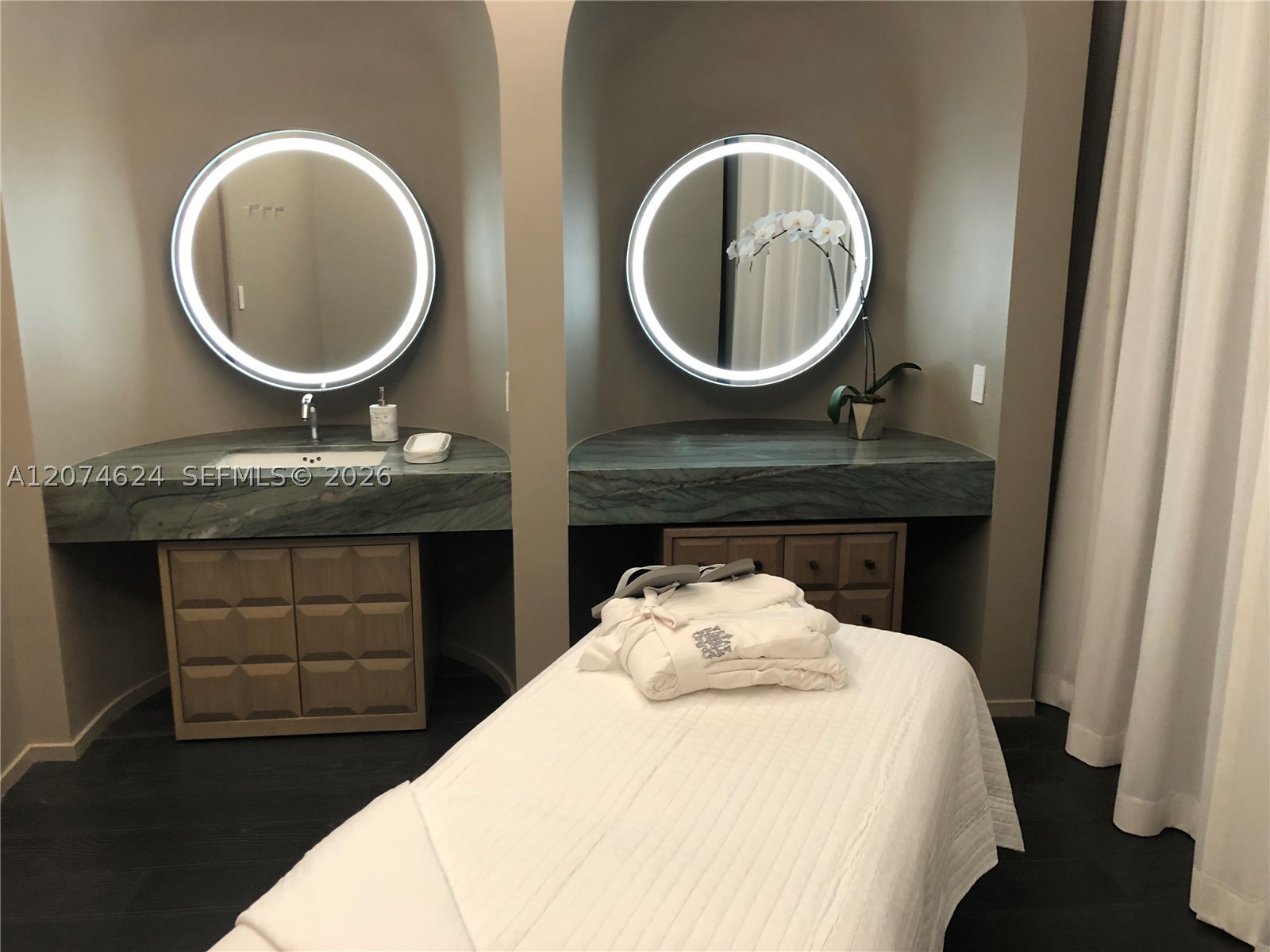 801 S Miami Ave #4905 Miami, FL 33130
