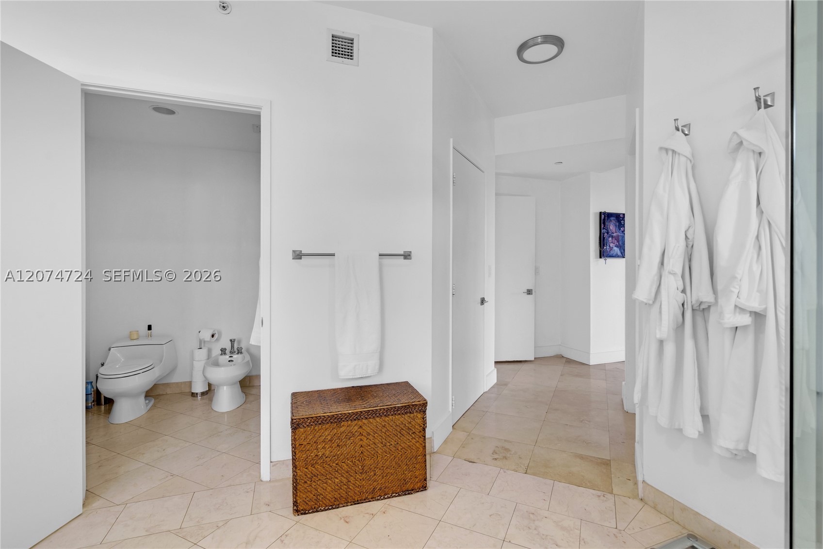 737 Crandon Blvd #PH-1 Key Biscayne, FL 33149