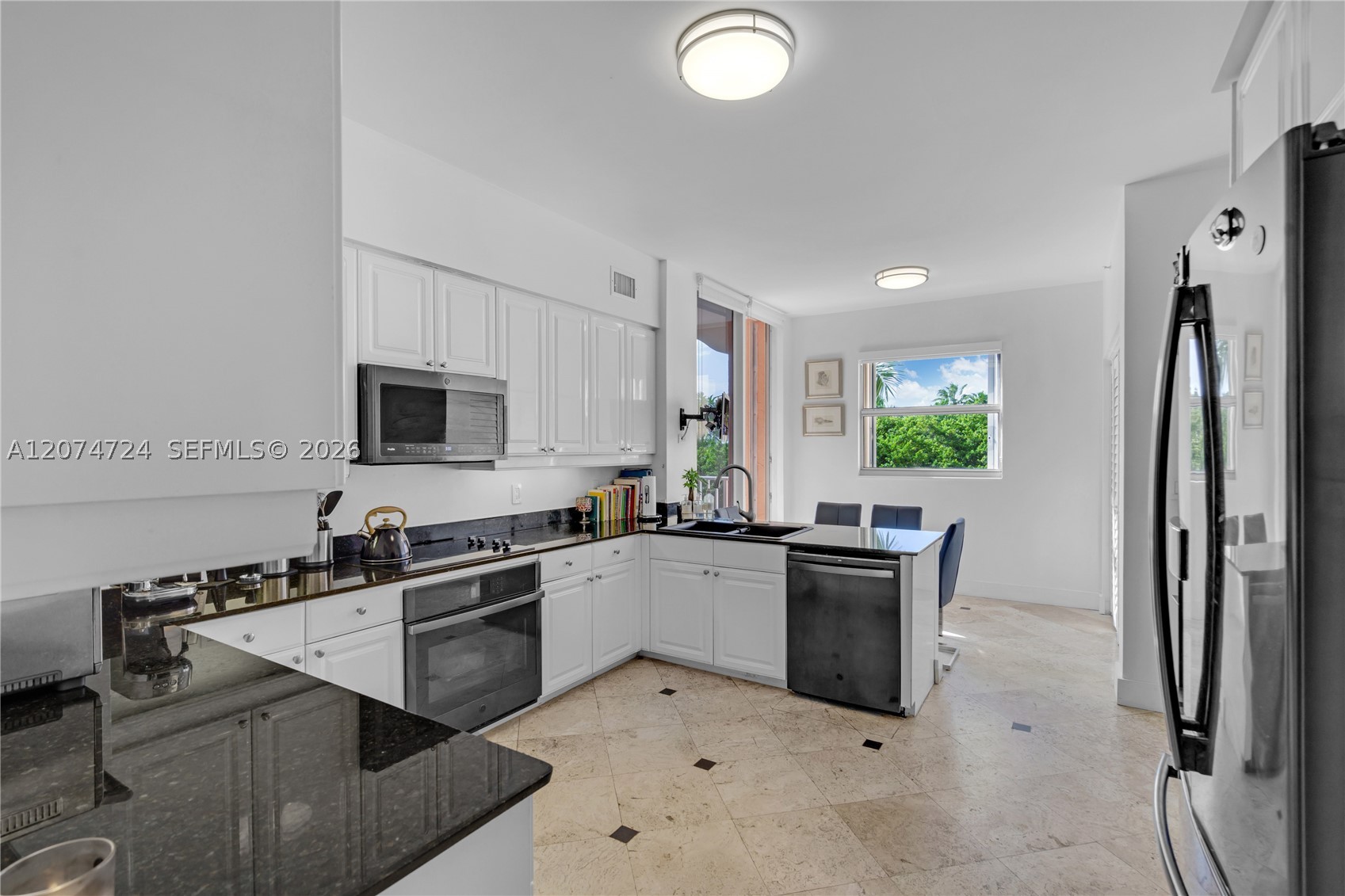 737 Crandon Blvd #PH-1 Key Biscayne, FL 33149