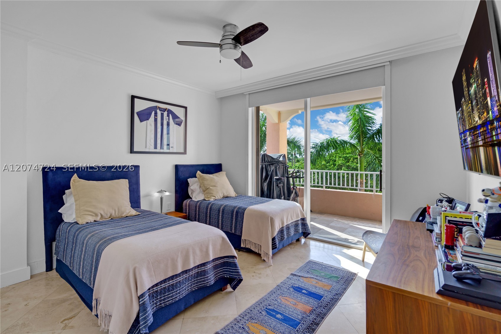 737 Crandon Blvd #PH-1 Key Biscayne, FL 33149
