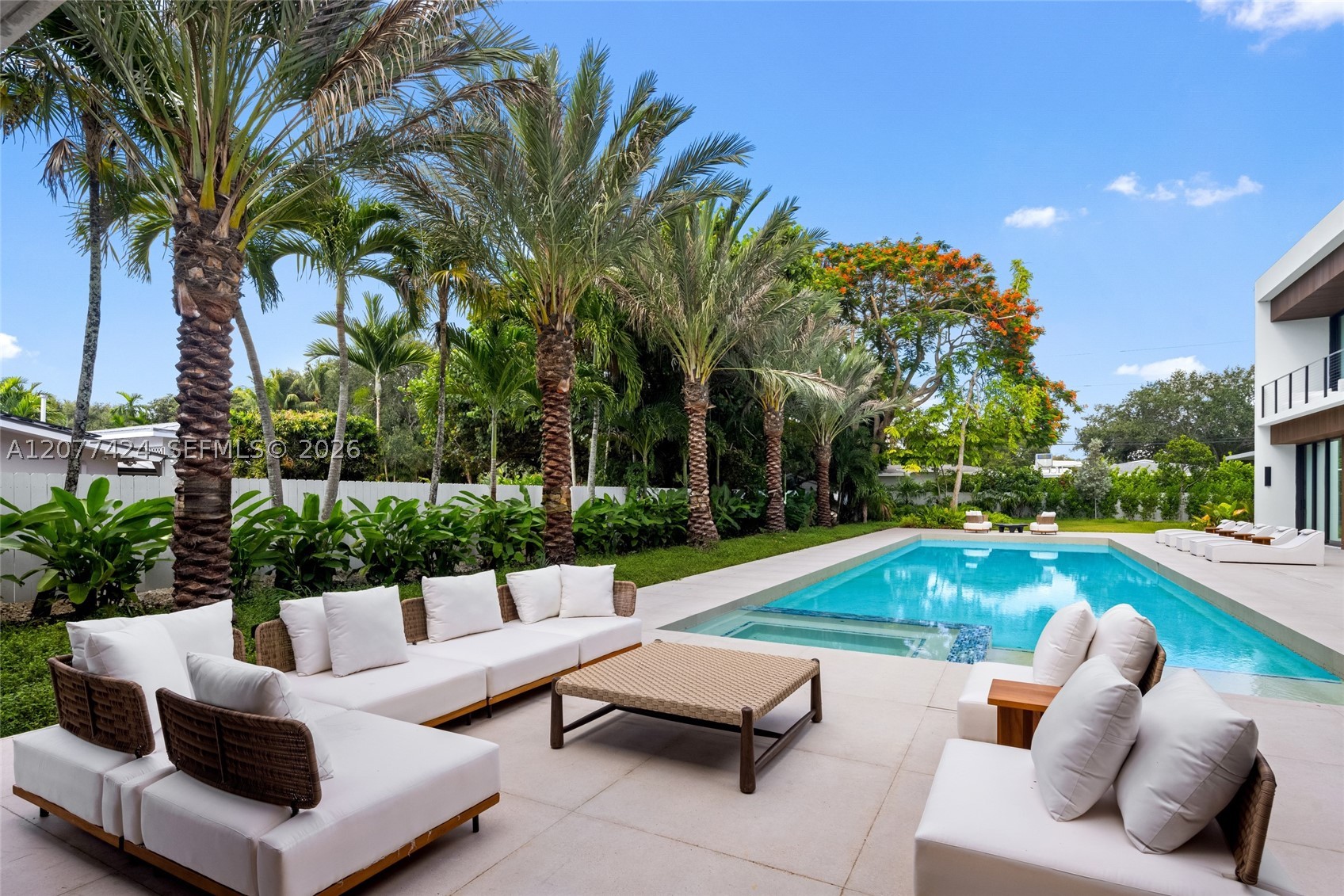 6200 SW 123rd Ter Pinecrest, FL 33156