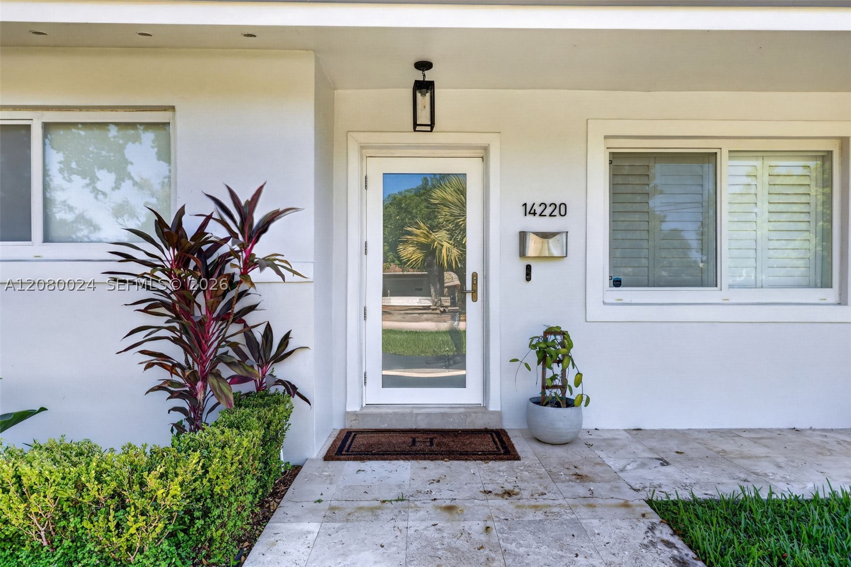 14220 SW 86th Ave Palmetto Bay, FL 33158