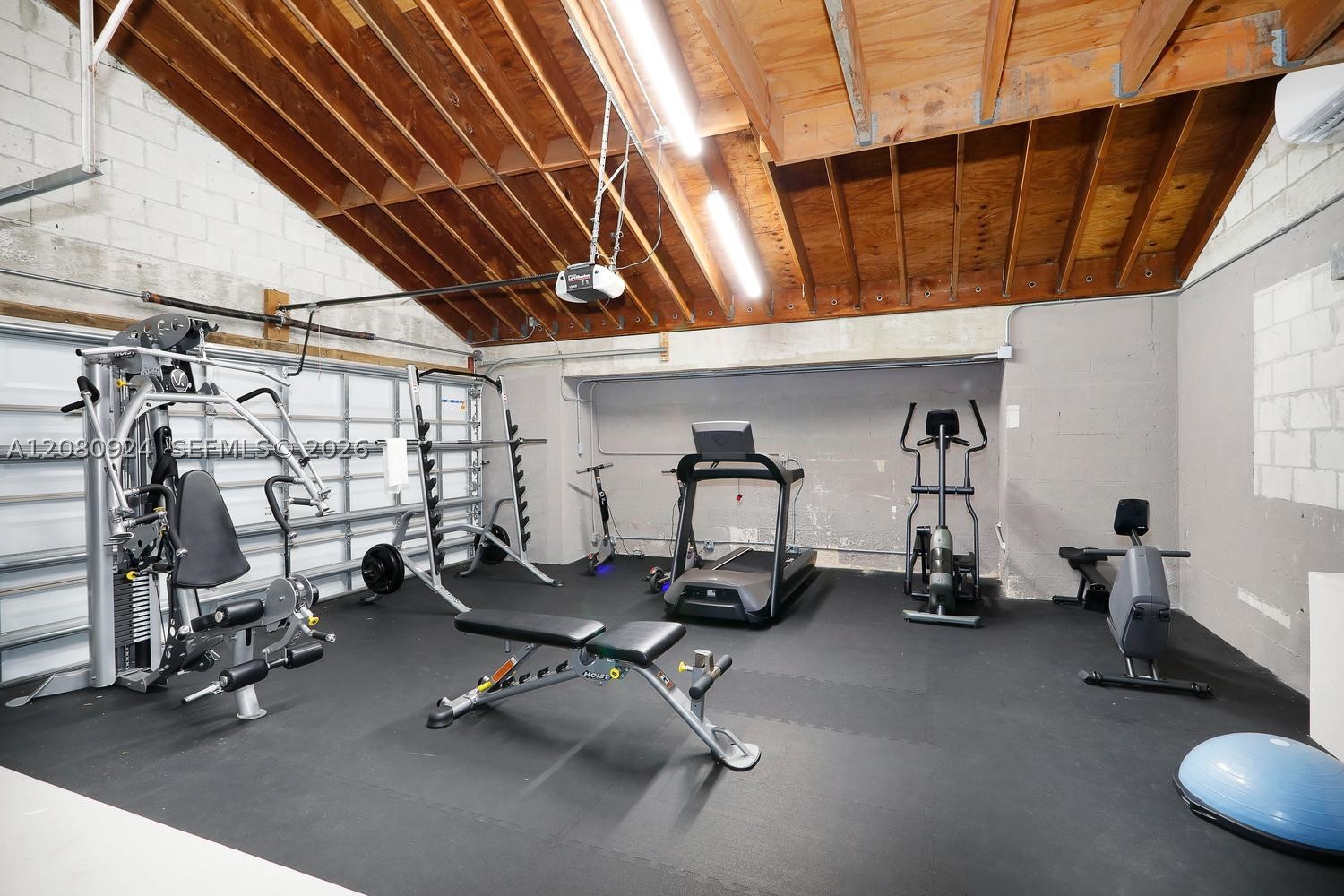 6121 SW 104th St Pinecrest, FL 33156