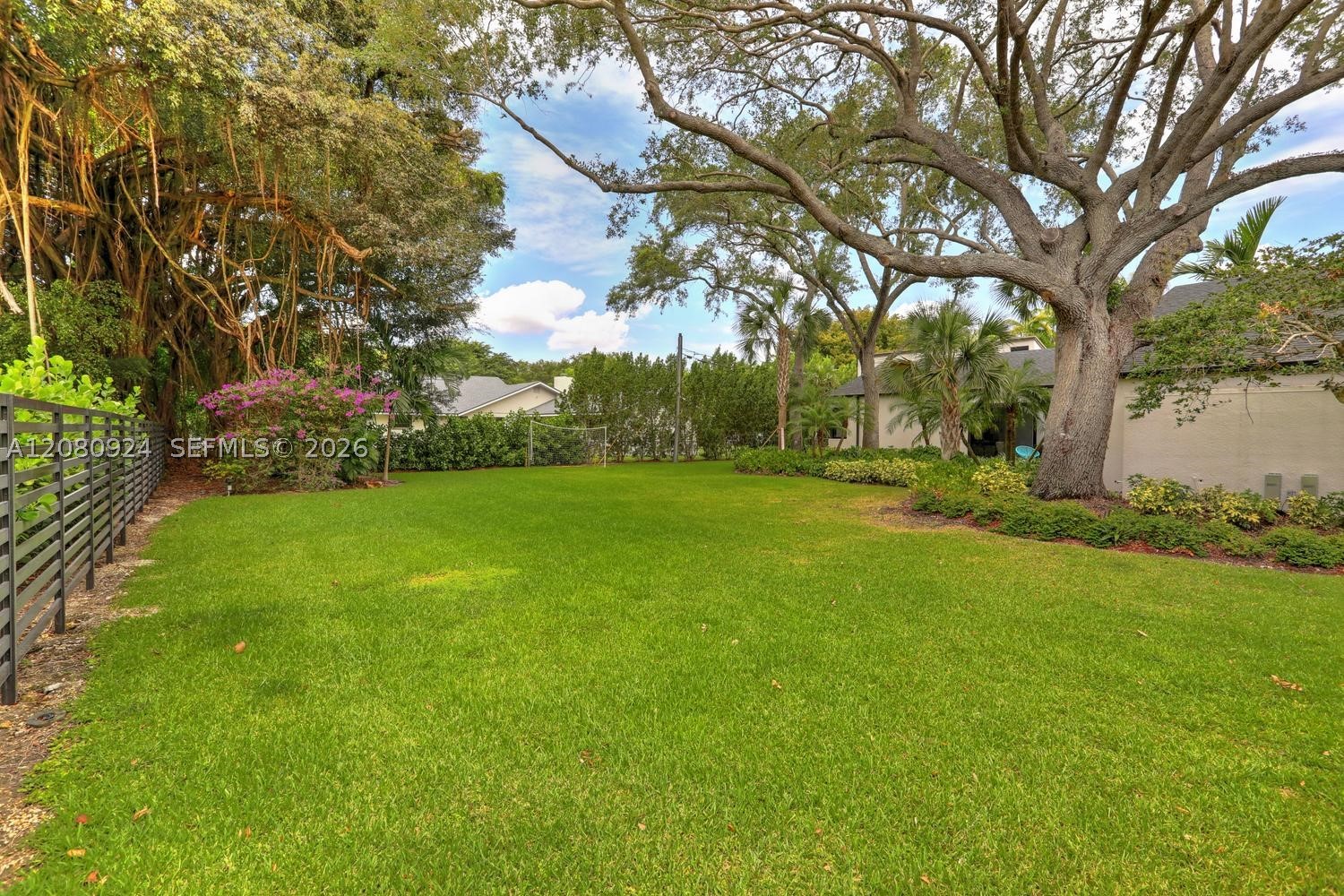 6121 SW 104th St Pinecrest, FL 33156