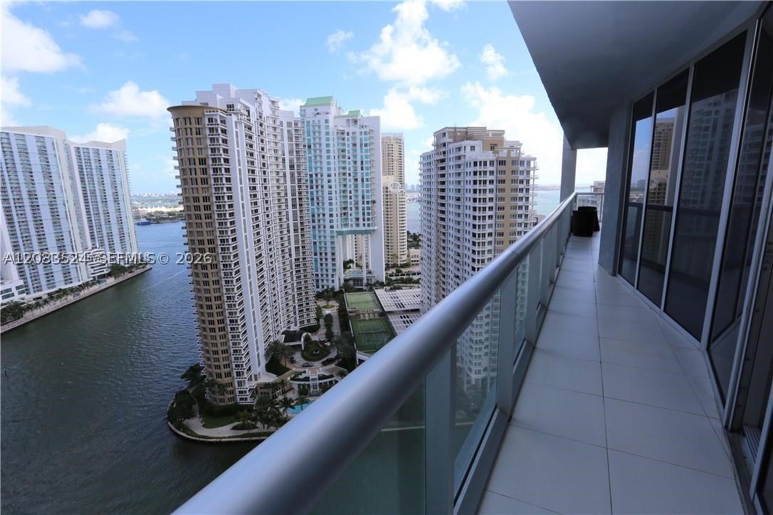 image Icon Brickell II8