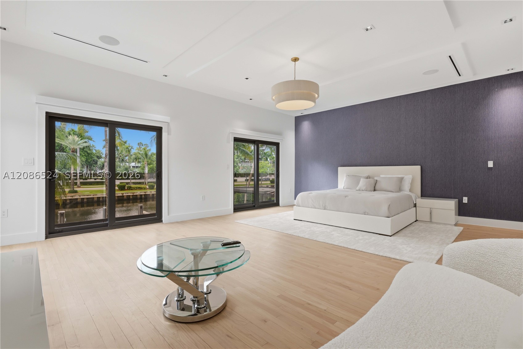 415 Holiday Dr Hallandale Beach, FL 33009