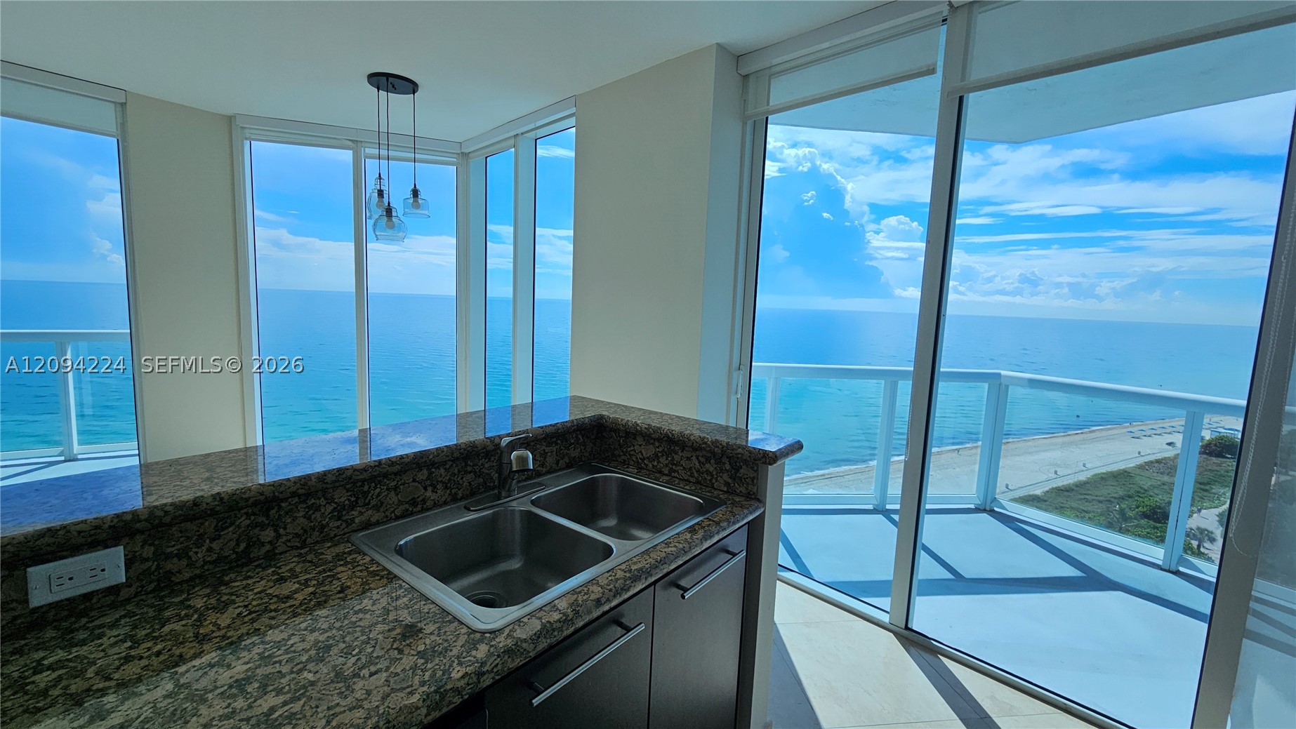 image Bel Aire on the Ocean28