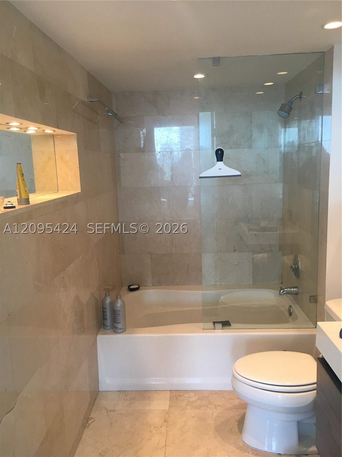 90 Alton Rd #2711 Miami Beach, FL 33139