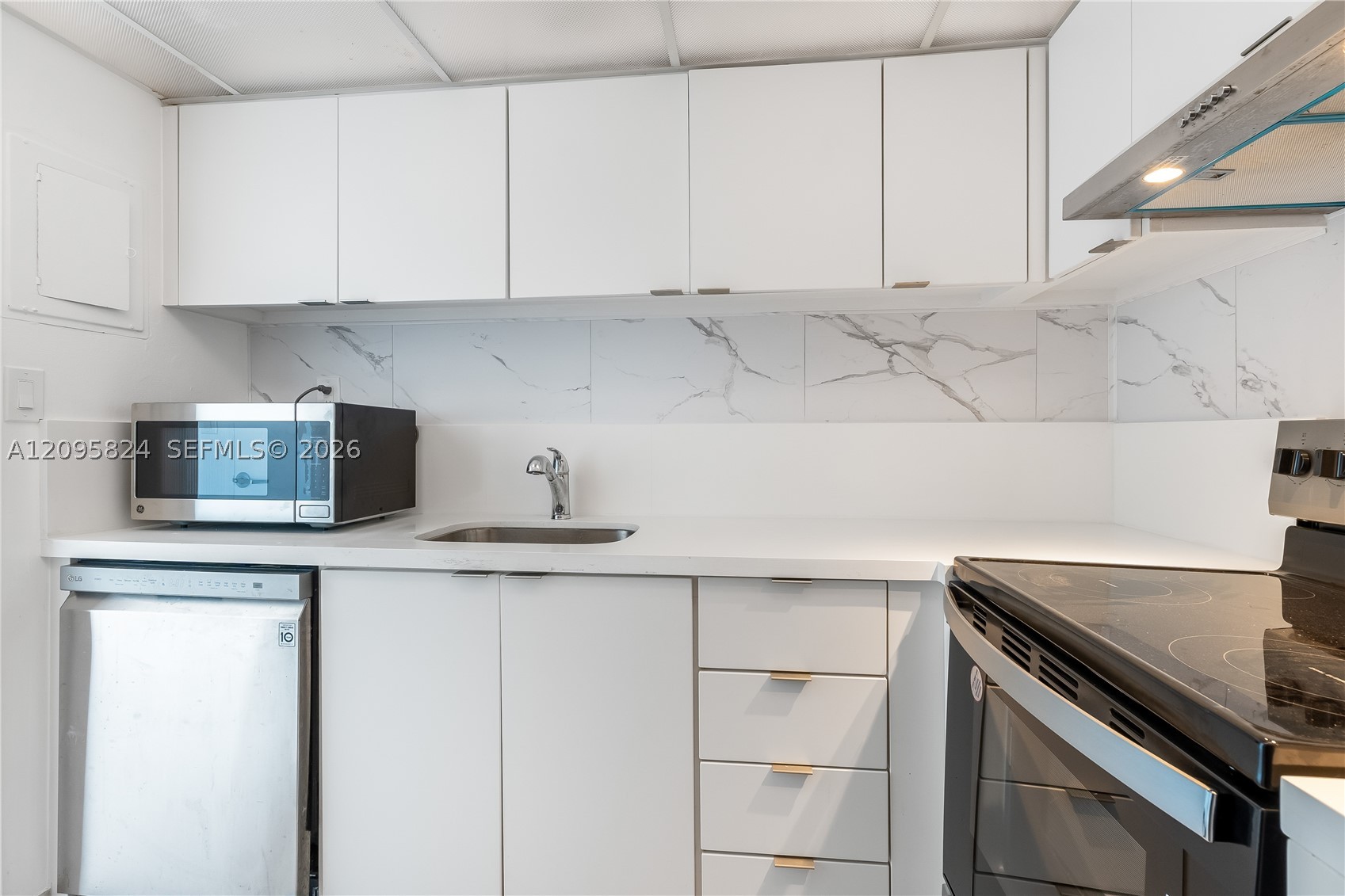 1000 West Ave #1008 Miami Beach, FL 33139
