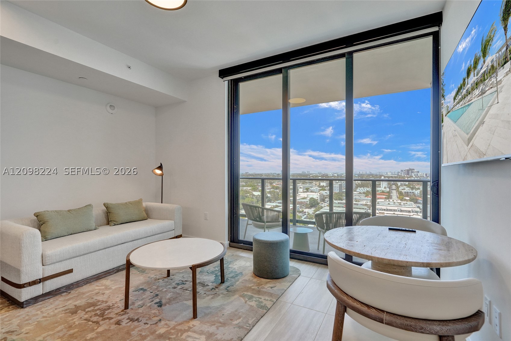 580 72nd St #905 Miami Beach, FL 33141