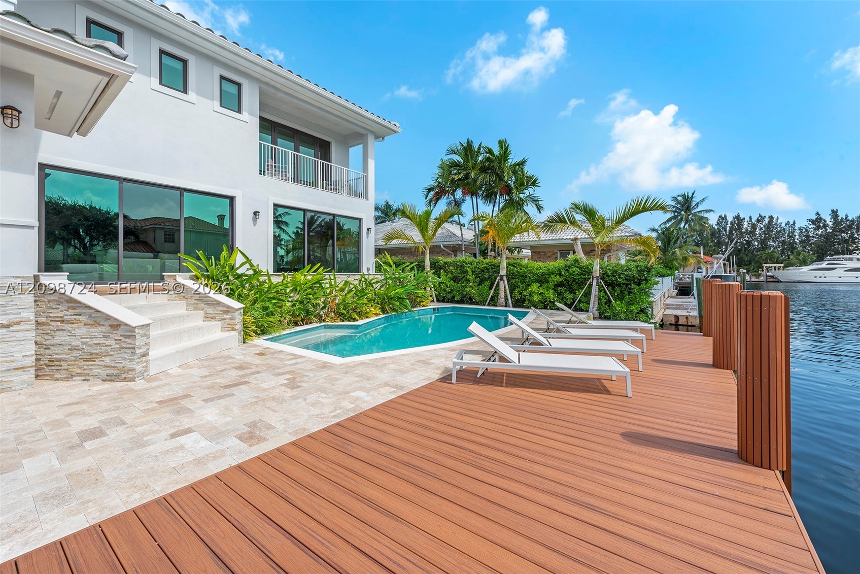 850 Washington St Hollywood, FL 33019
