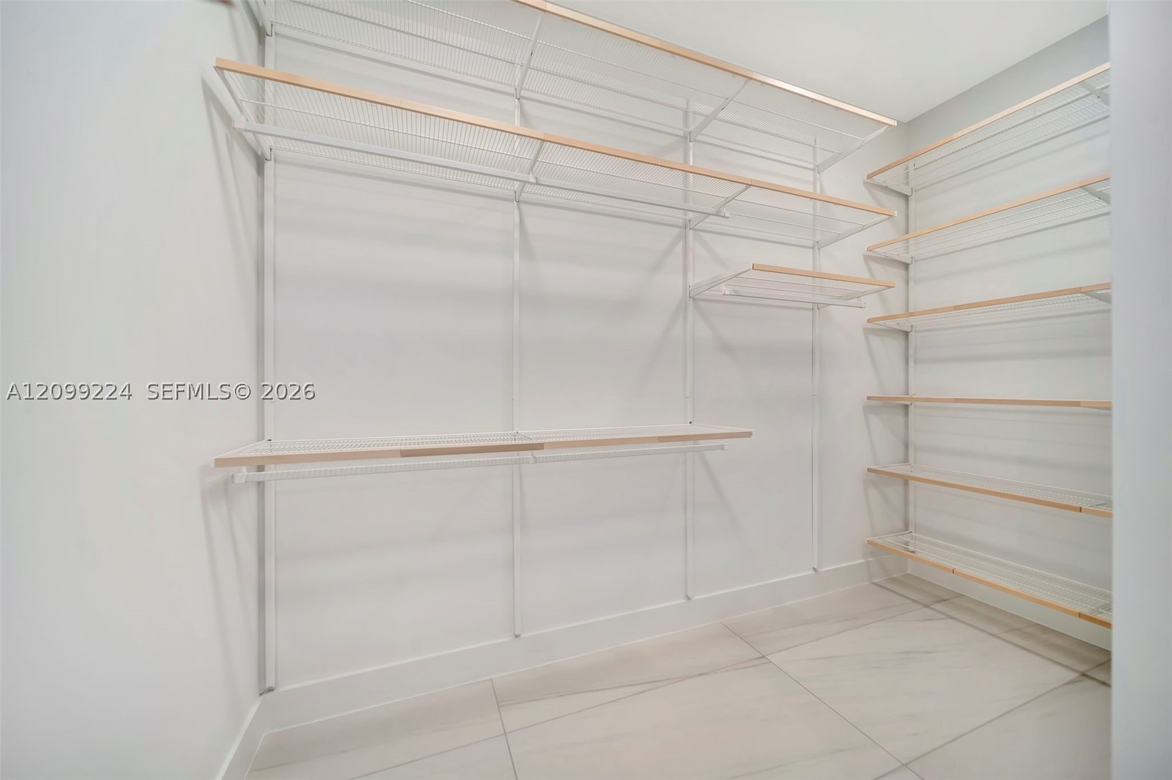 153 N Seabreeze #403 Fort Lauderdale, FL 33304
