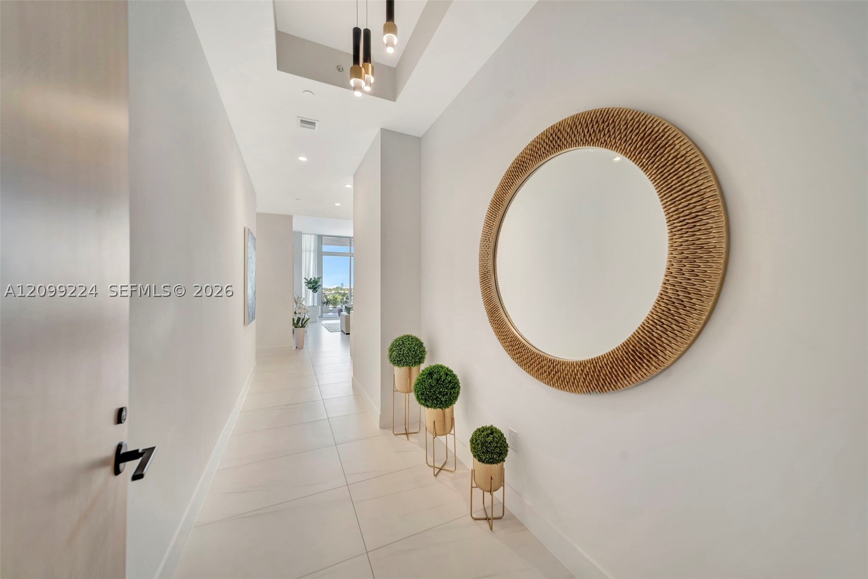 153 N Seabreeze #403 Fort Lauderdale, FL 33304
