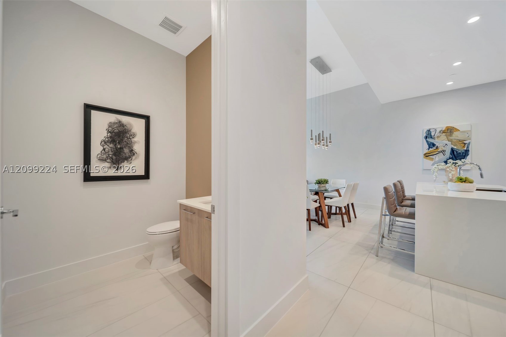 153 N Seabreeze #403 Fort Lauderdale, FL 33304