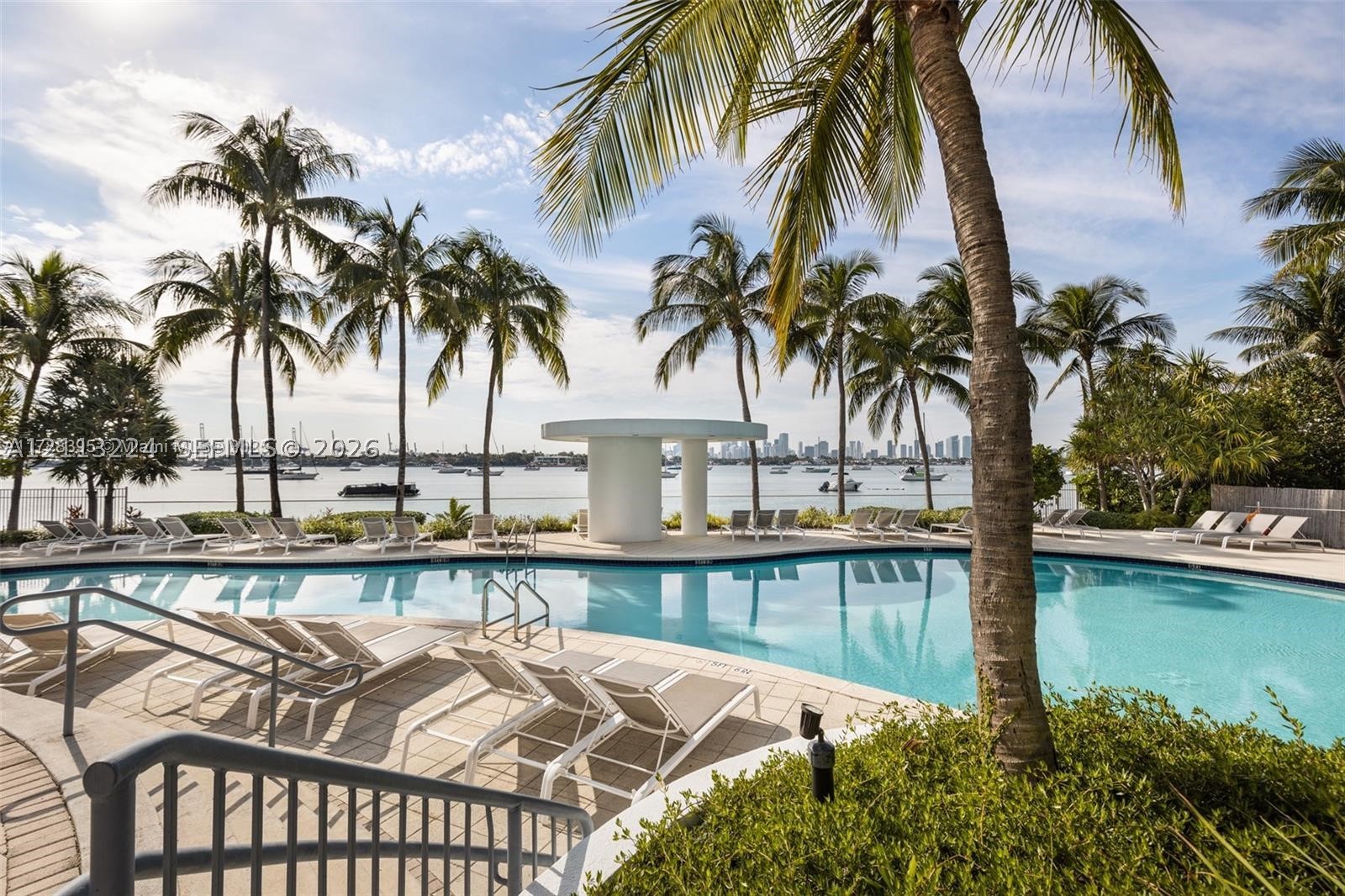 image The Waverly at South Beach10