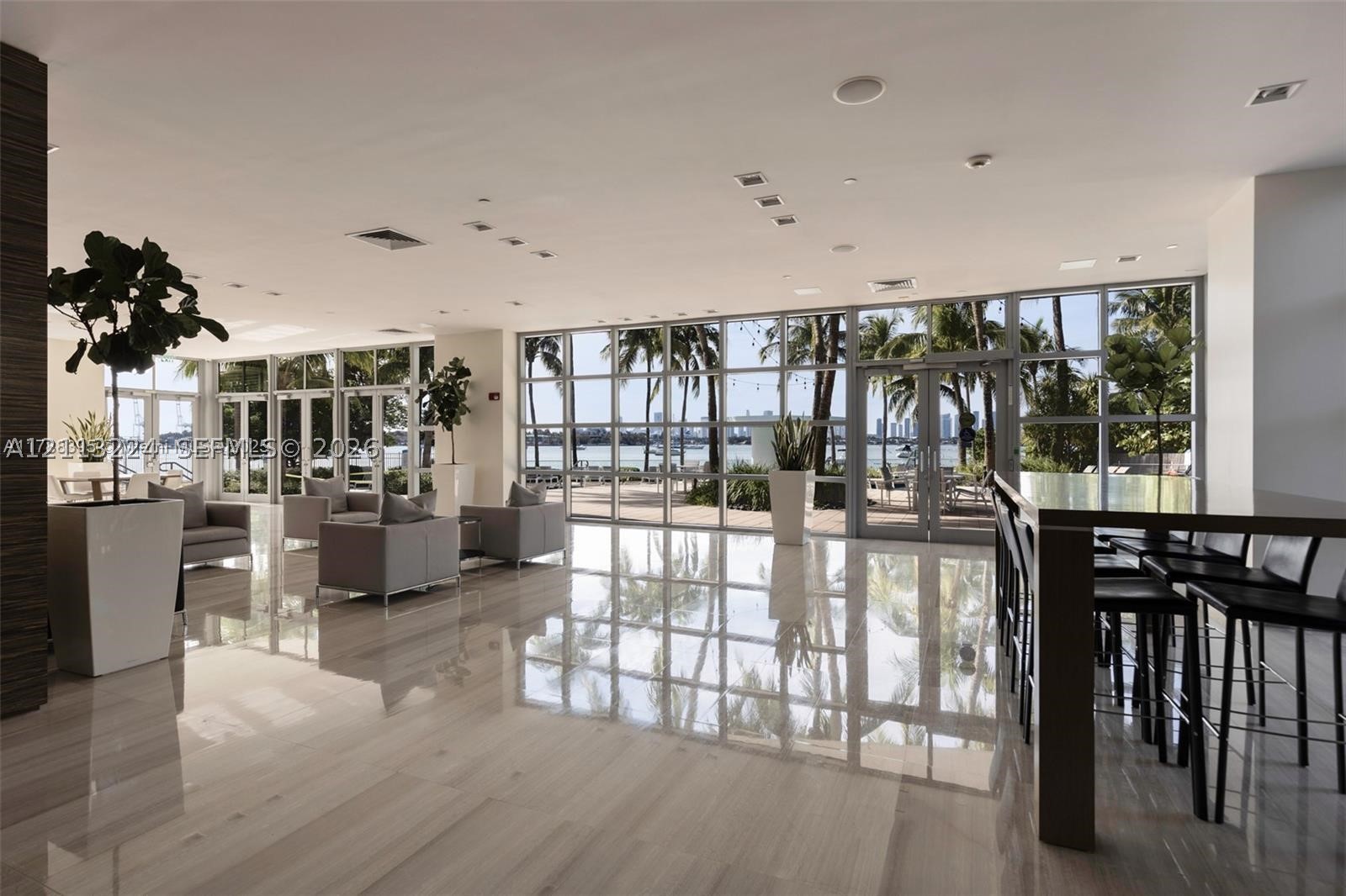 image The Waverly at South Beach7