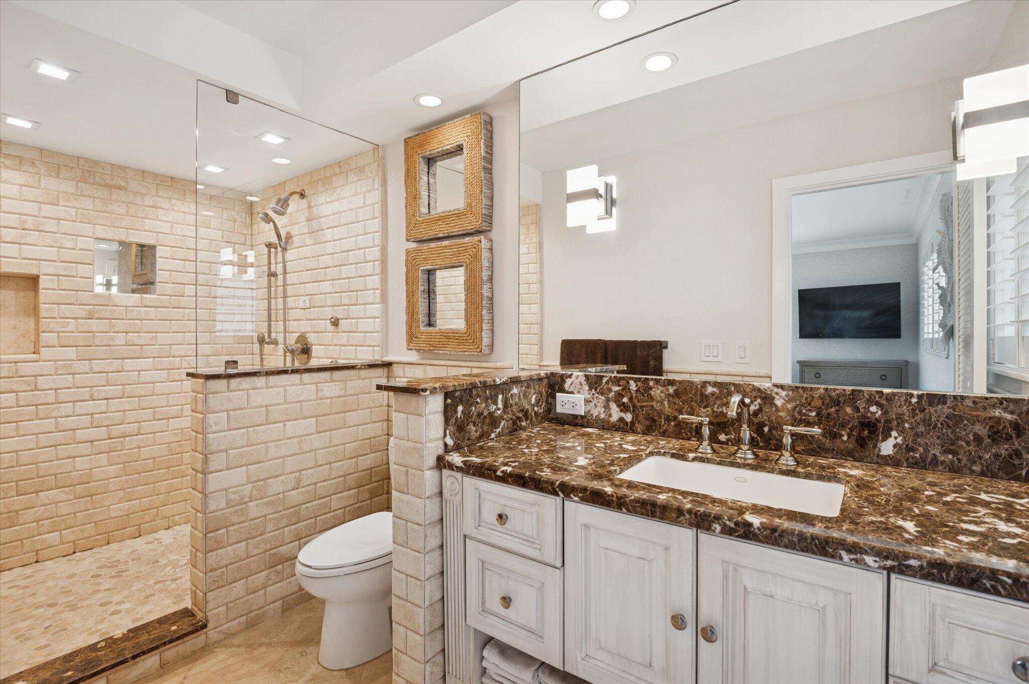 215 N Birch #A2 Fort Lauderdale, FL 33304