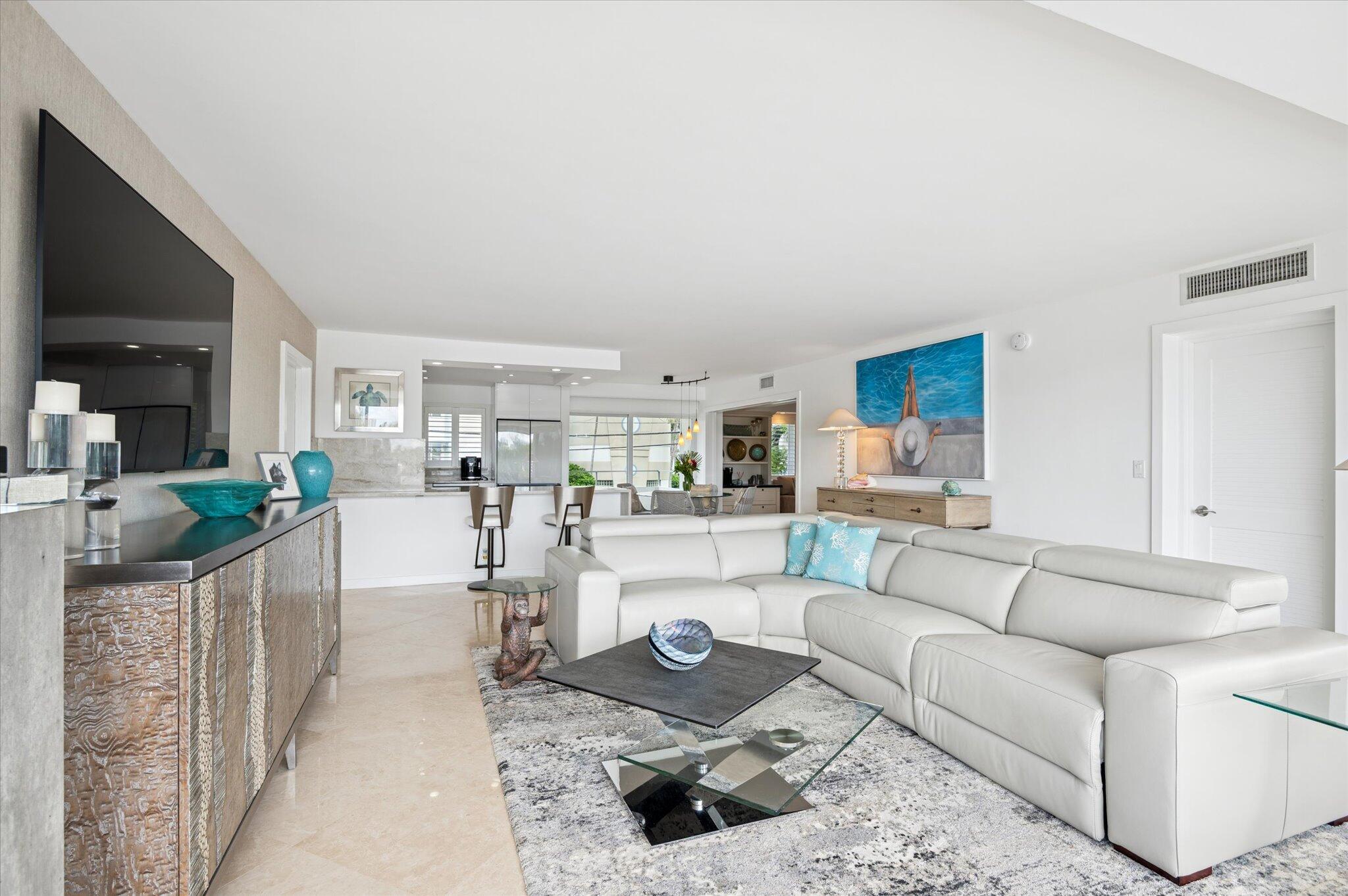 215 N Birch #A2 Fort Lauderdale, FL 33304