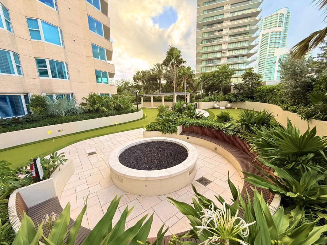 image South Pointe Towers18