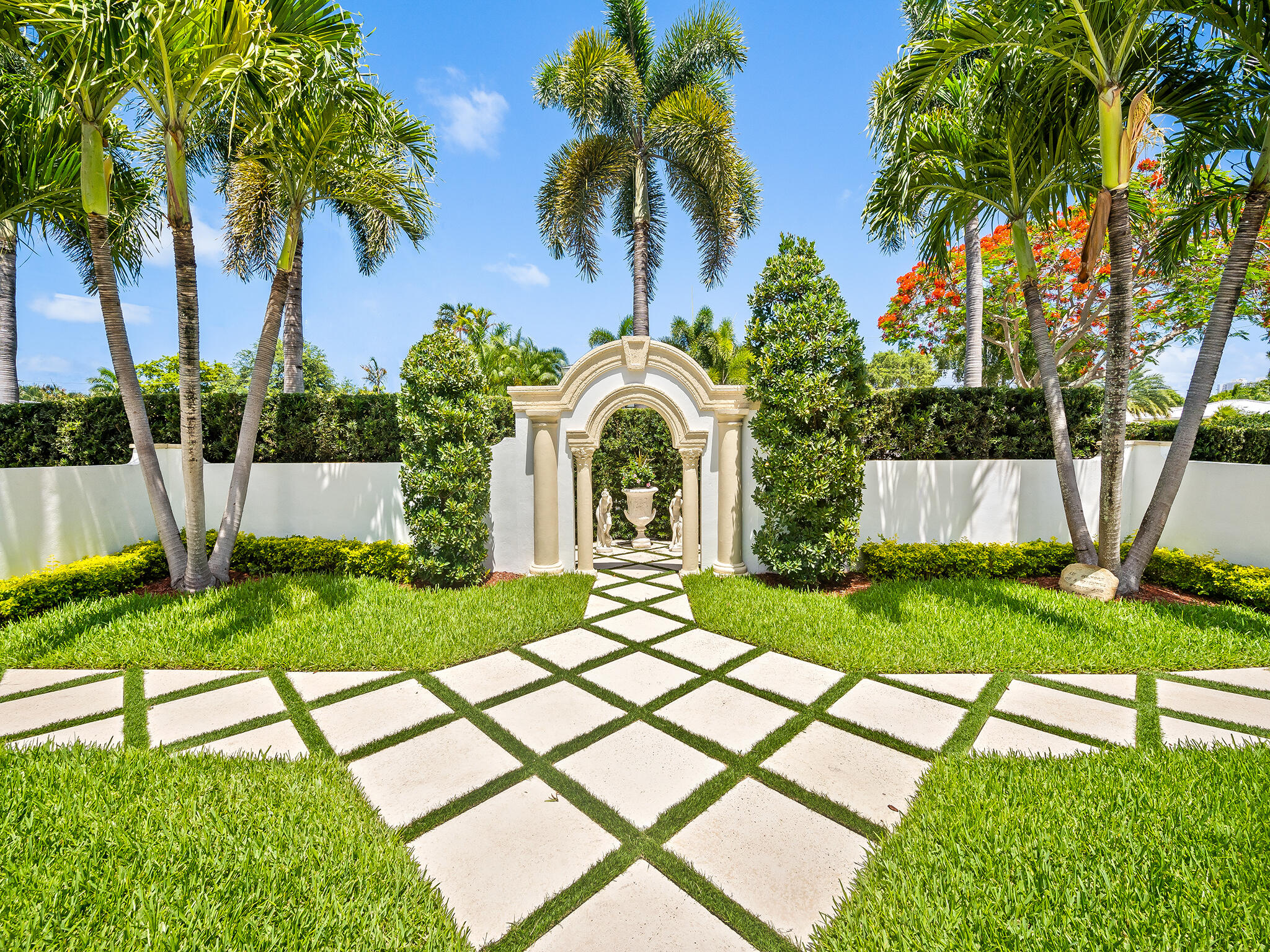 2831 NE 40th Fort Lauderdale, FL 33308