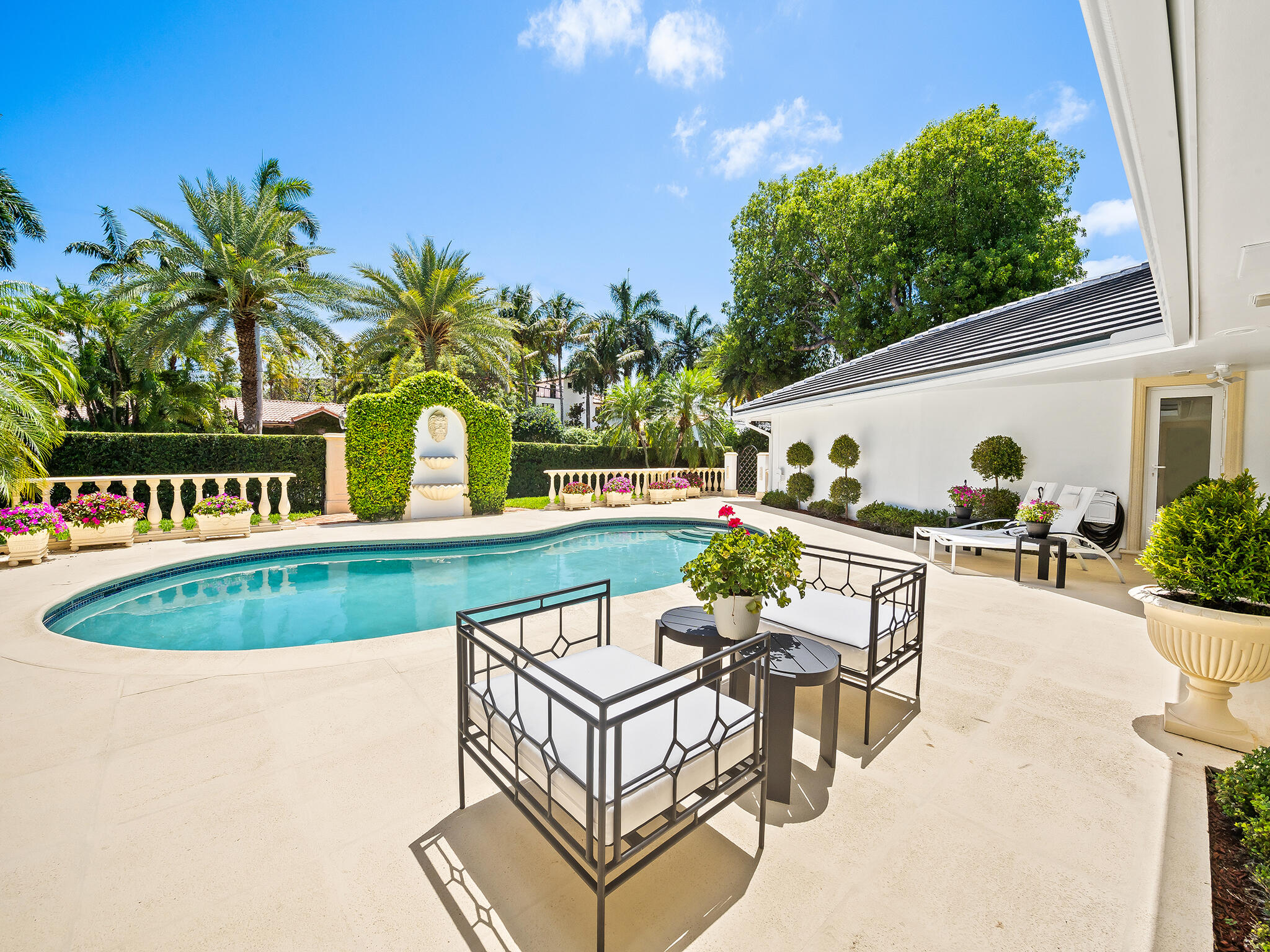 2831 NE 40th Fort Lauderdale, FL 33308