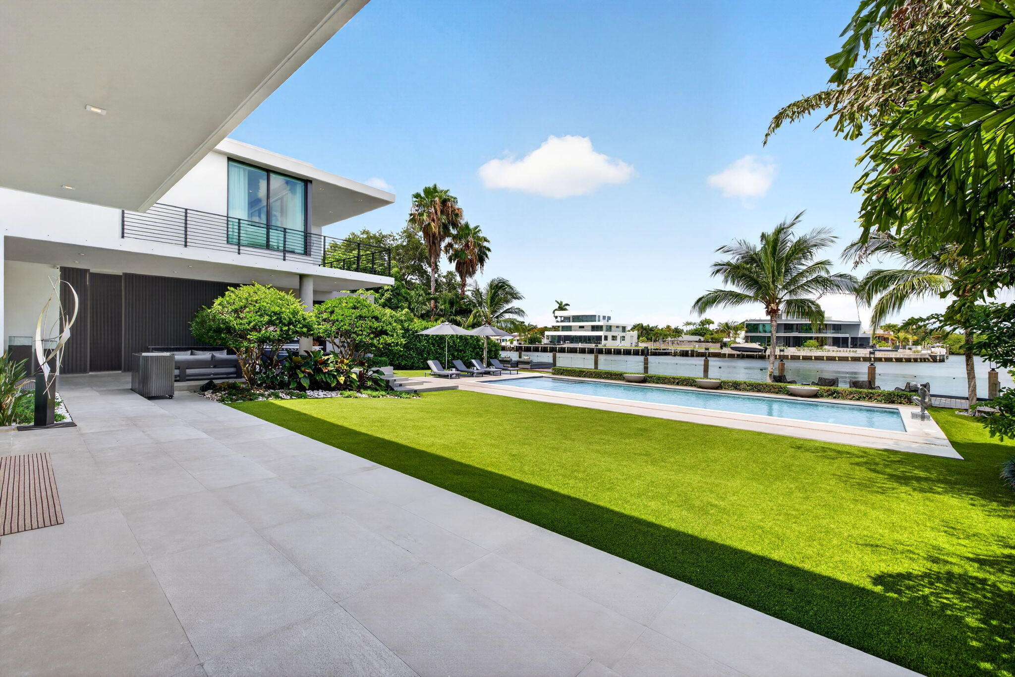 1529 Middle Riv Fort Lauderdale, FL 33304
