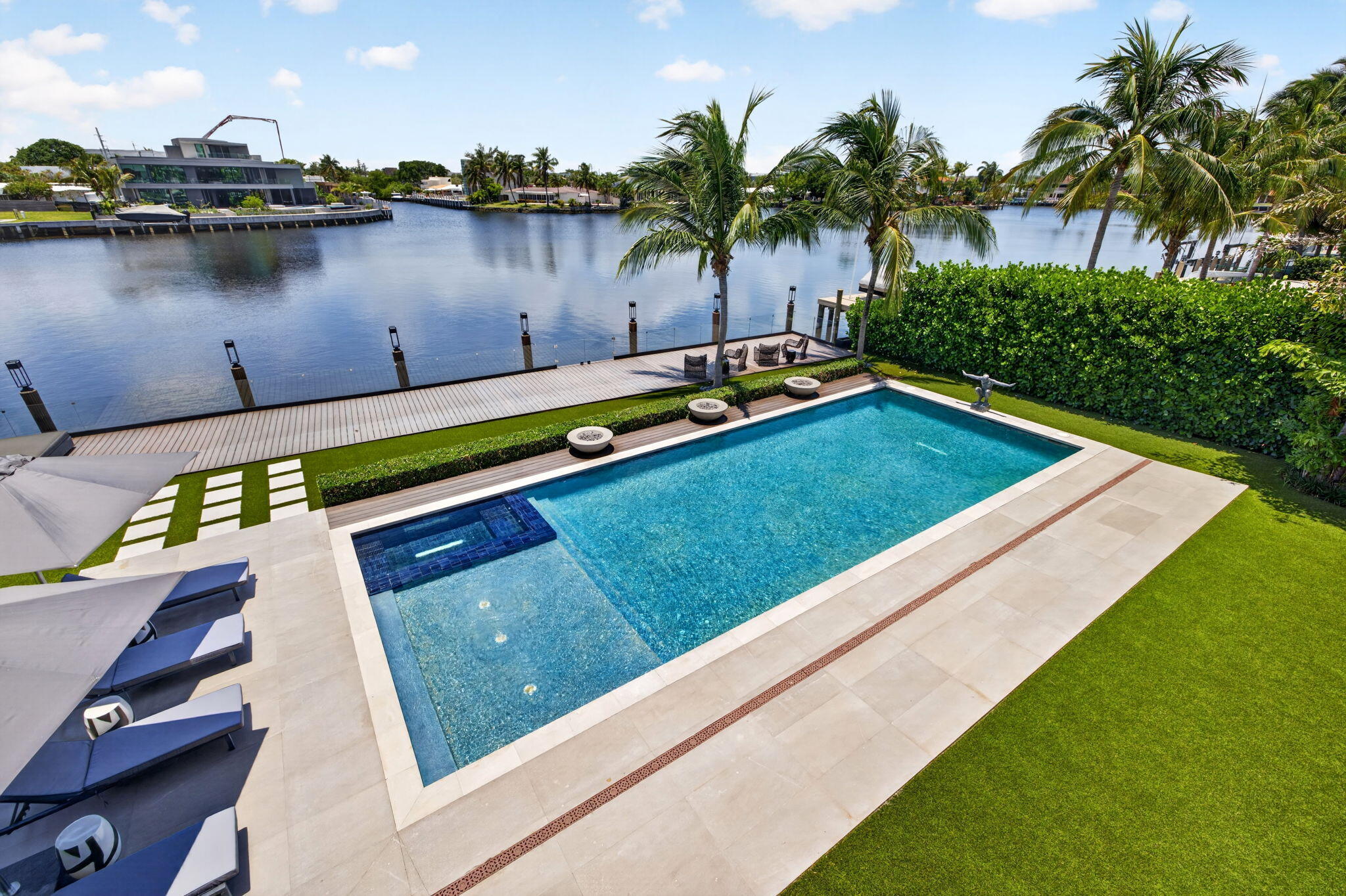 1529 Middle Riv Fort Lauderdale, FL 33304