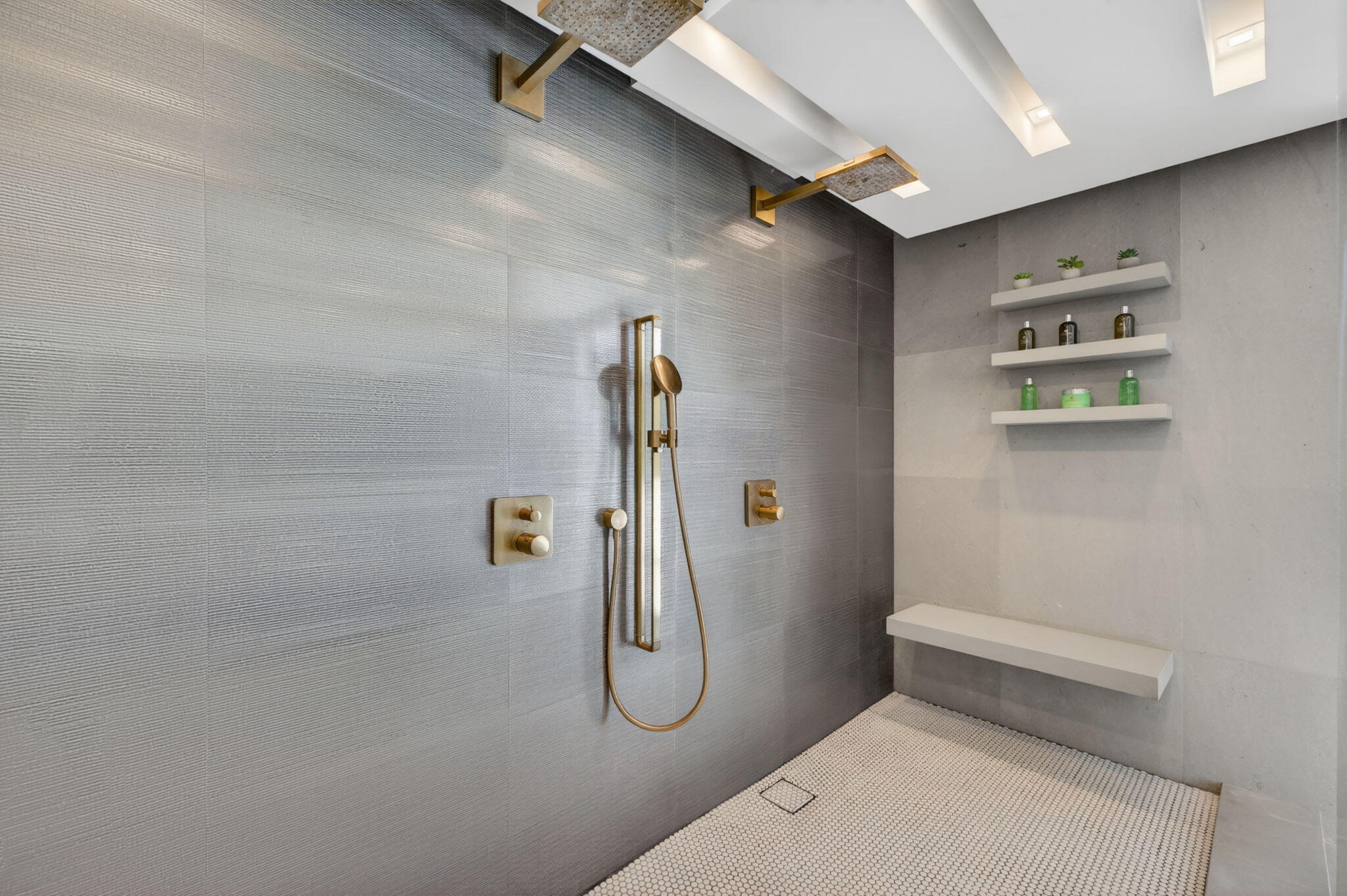 1529 Middle Riv Fort Lauderdale, FL 33304