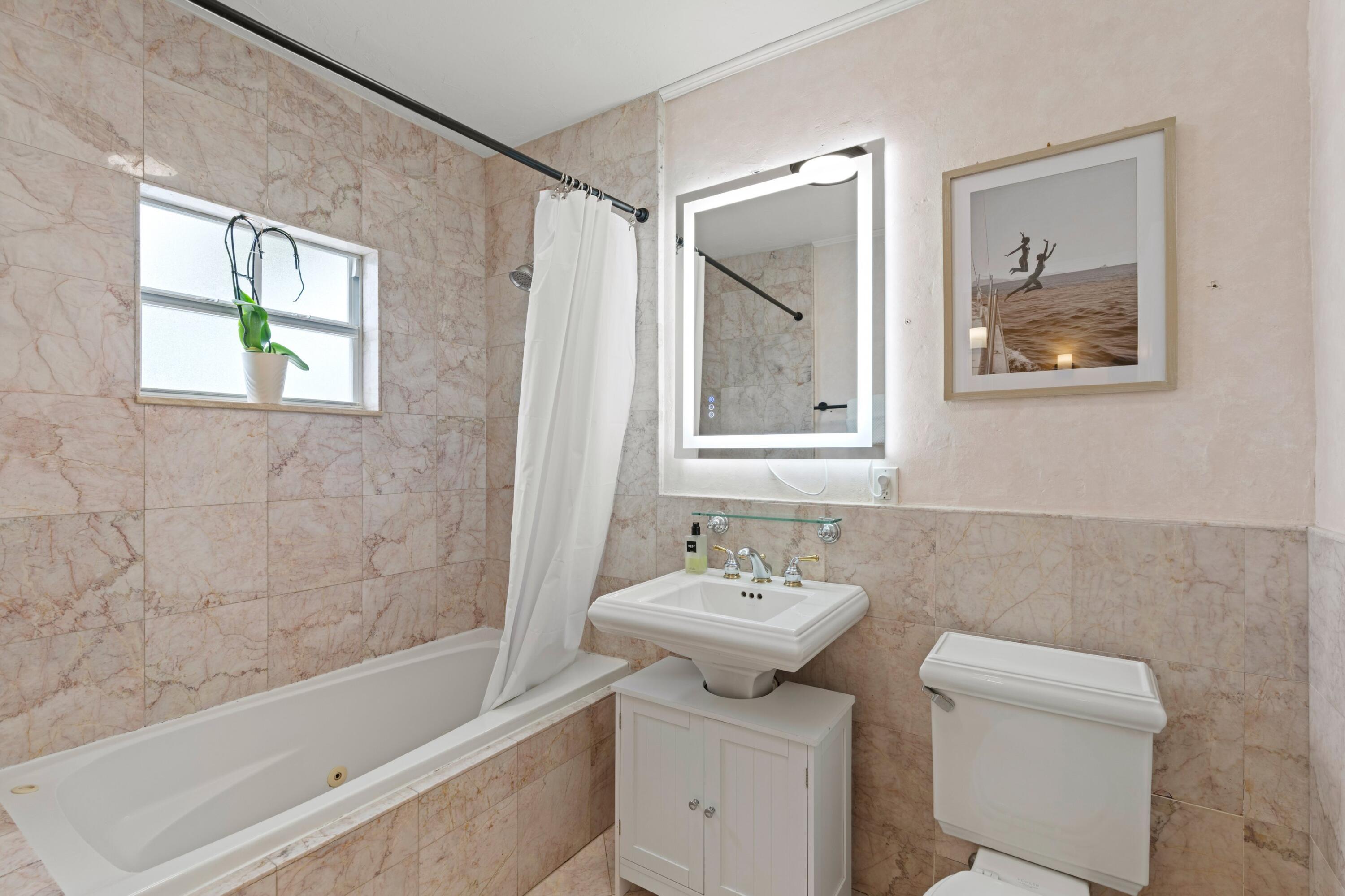 217 Lytton West Palm Beach, FL 33405