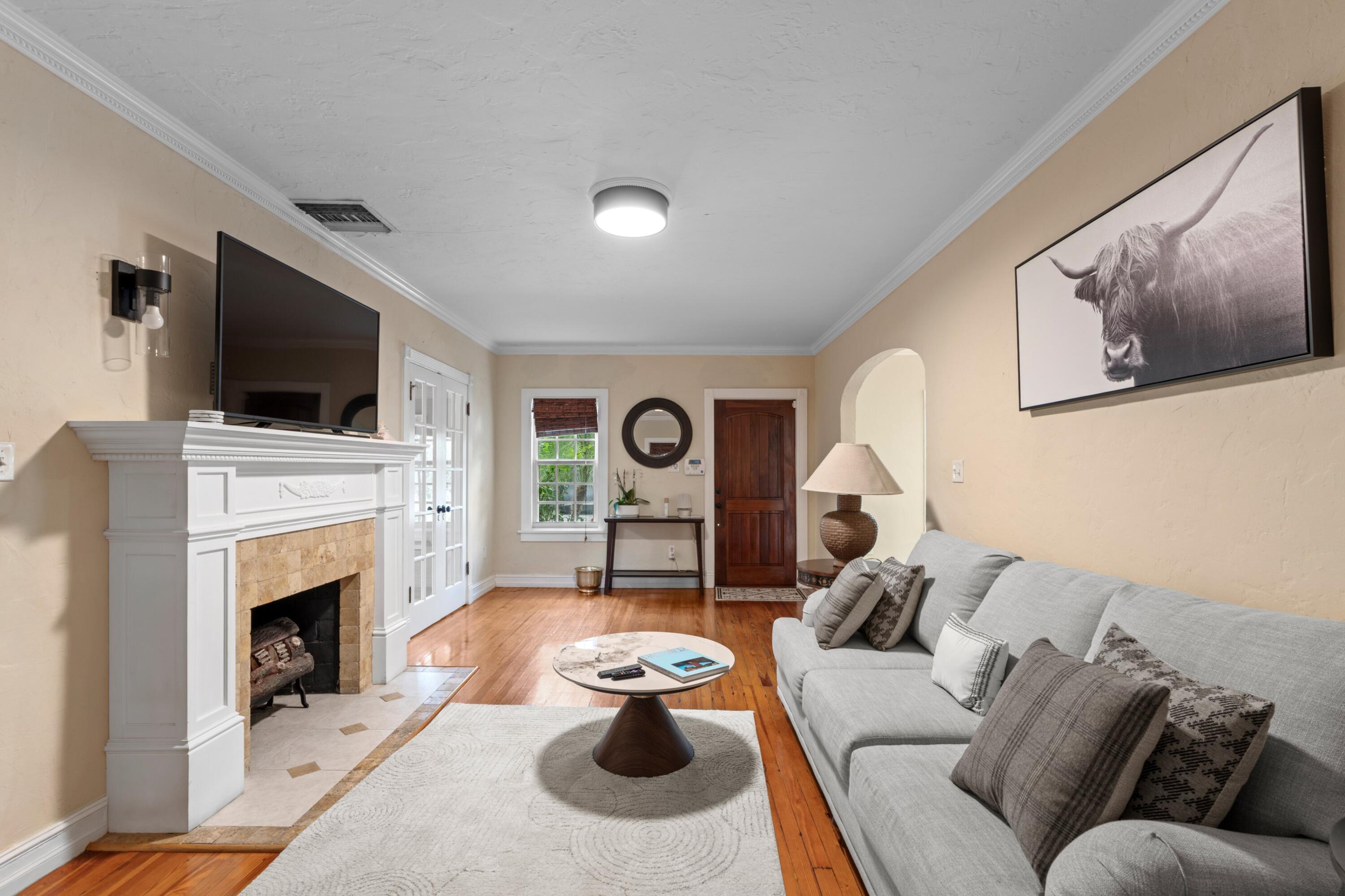217 Lytton West Palm Beach, FL 33405