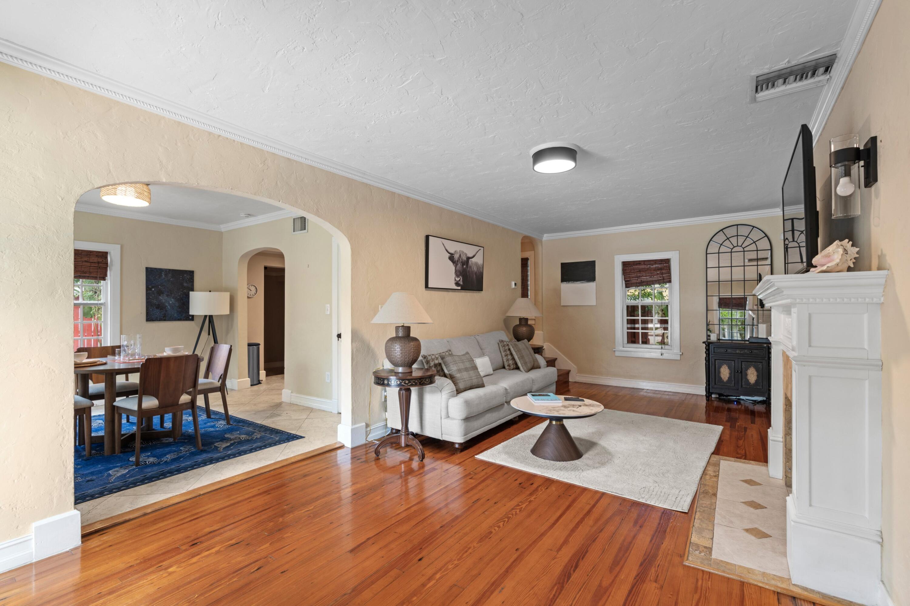 217 Lytton West Palm Beach, FL 33405
